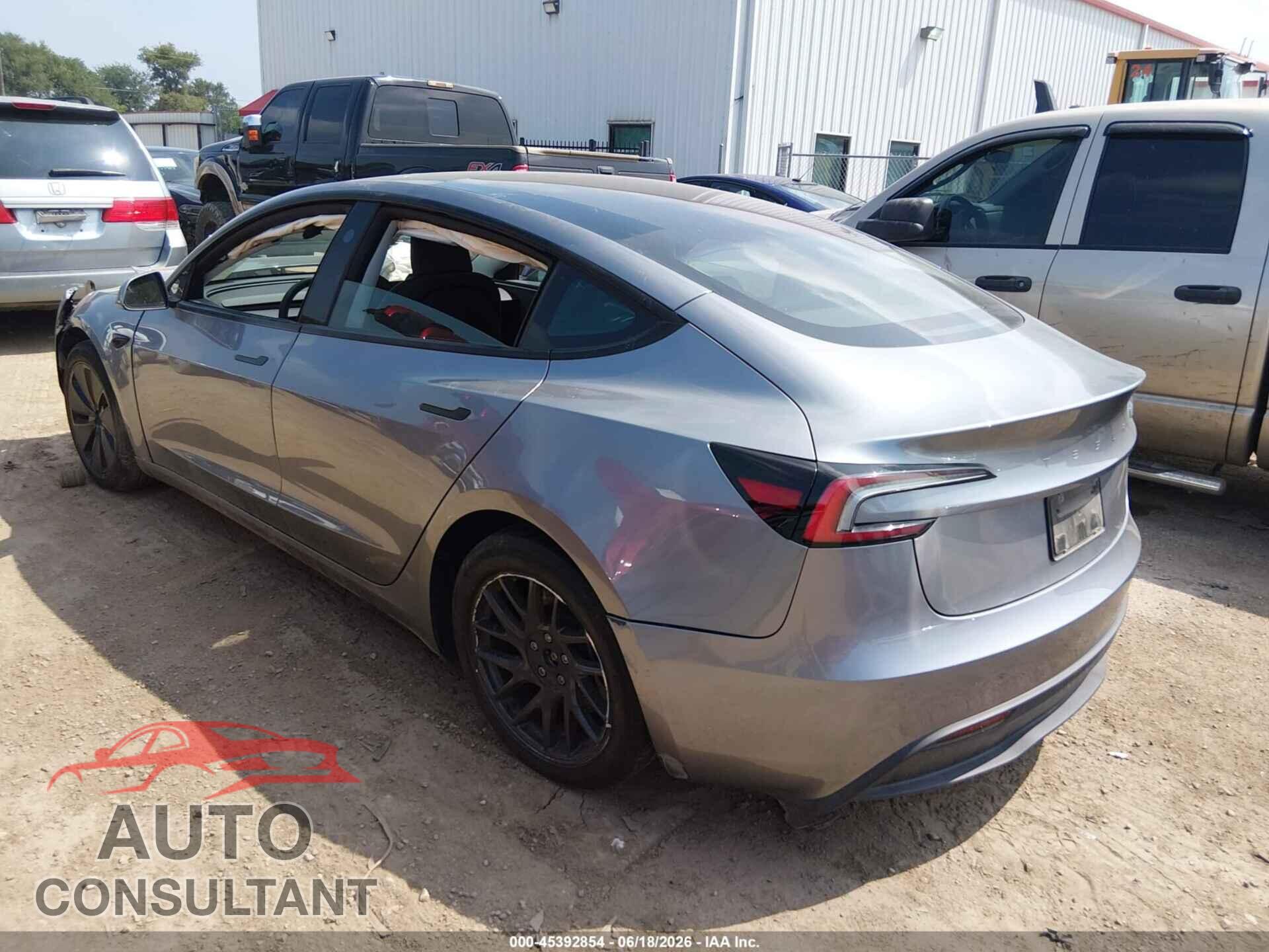 TESLA MODEL 3 2025 - 5YJ3E1EA6SF922010