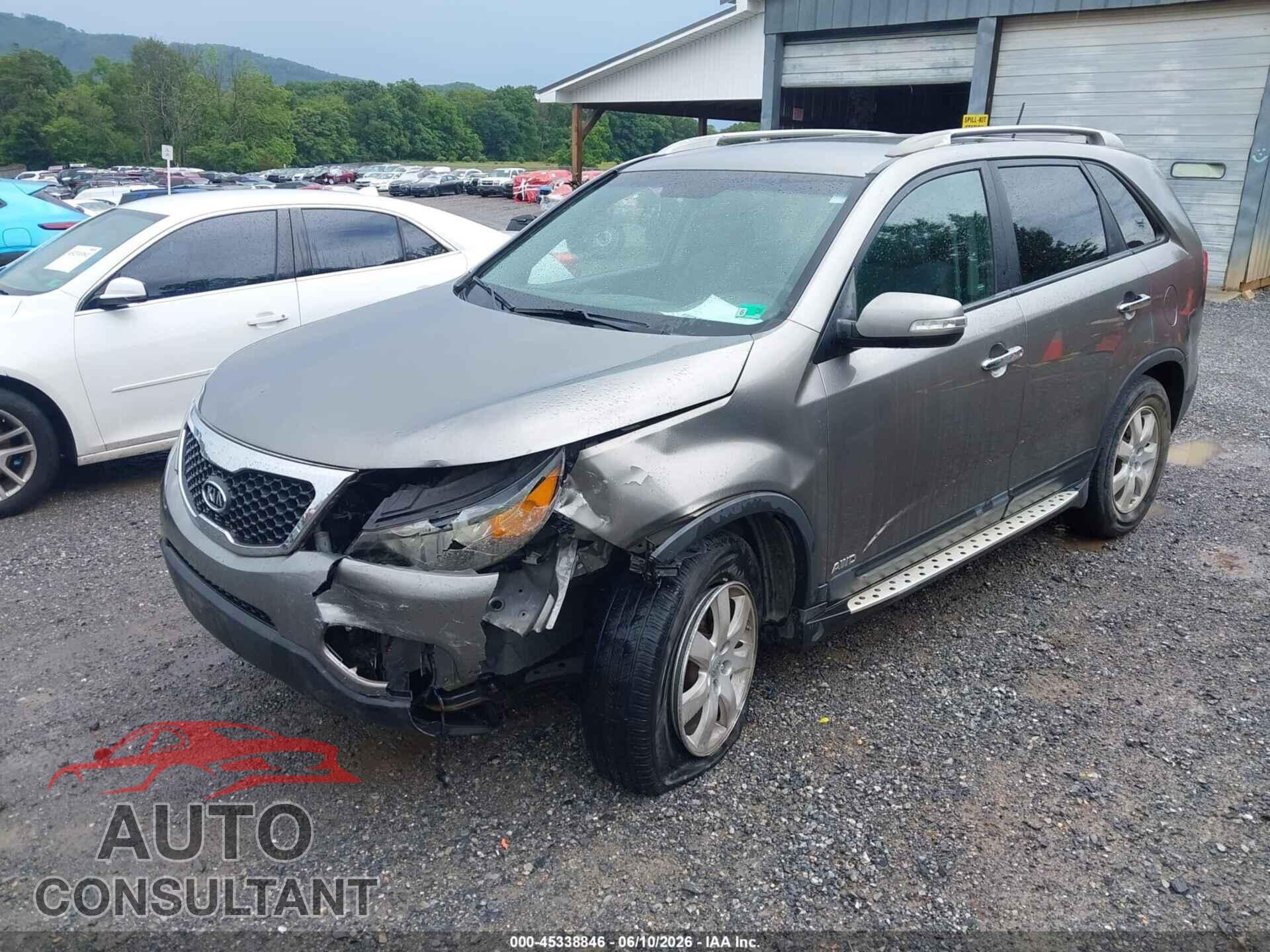 KIA SORENTO 2013 - 5XYKTDA24DG324379