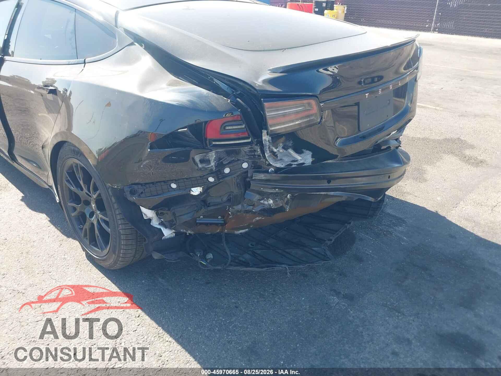 TESLA MODEL S 2023 - 5YJSA1E50PF528875