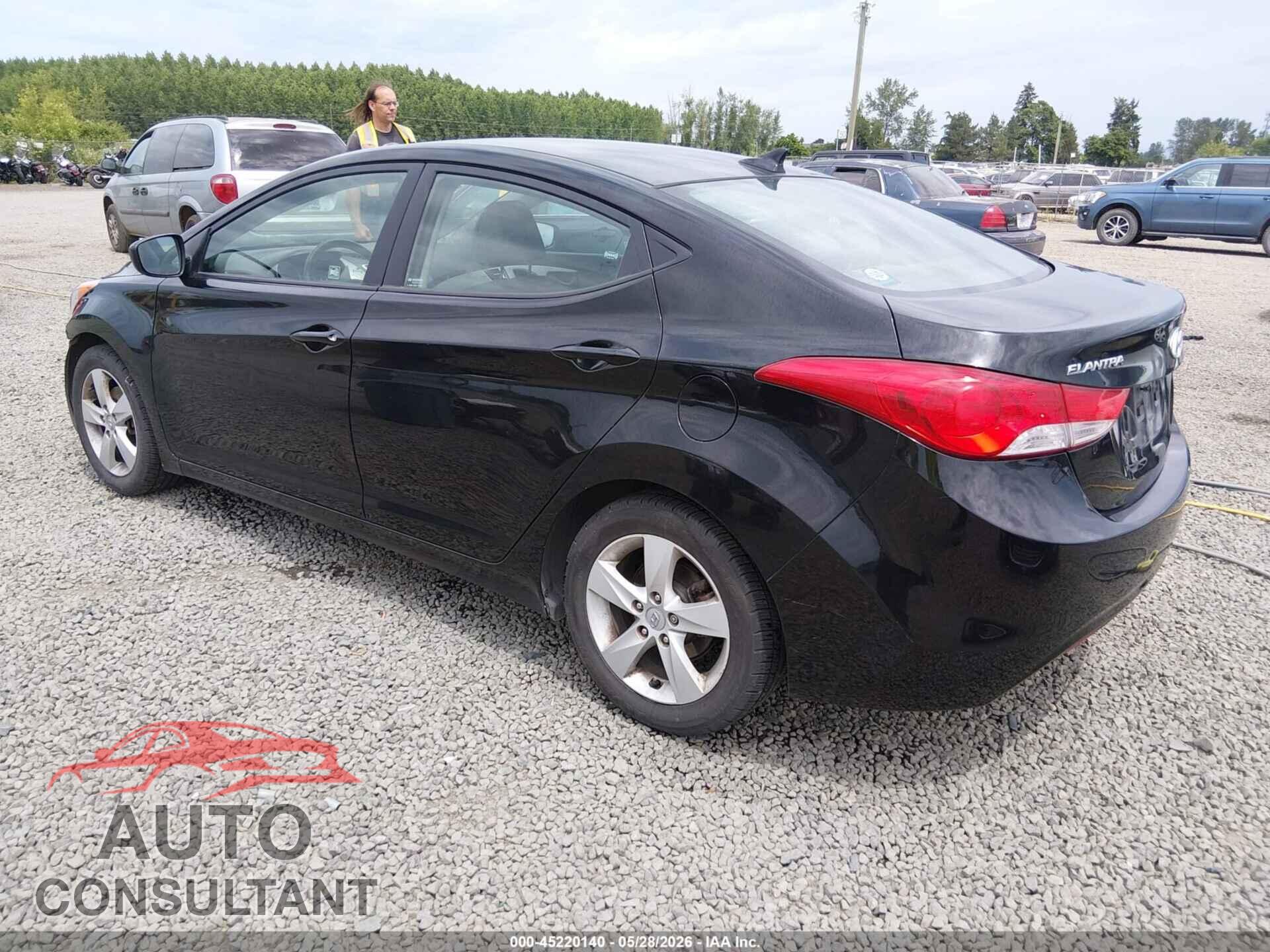 HYUNDAI ELANTRA 2012 - KMHDH4AE6CU313901