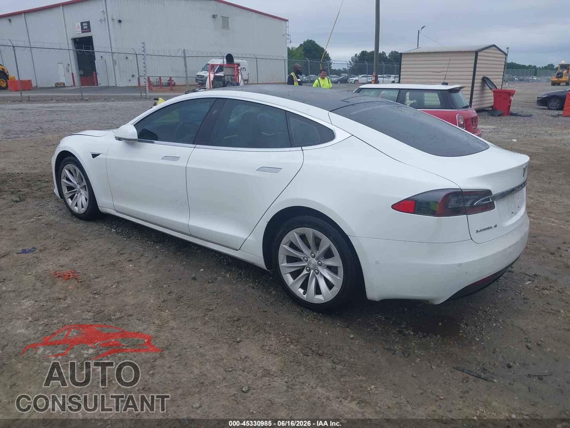 TESLA MODEL S 2018 - 5YJSA1E2XJF240102
