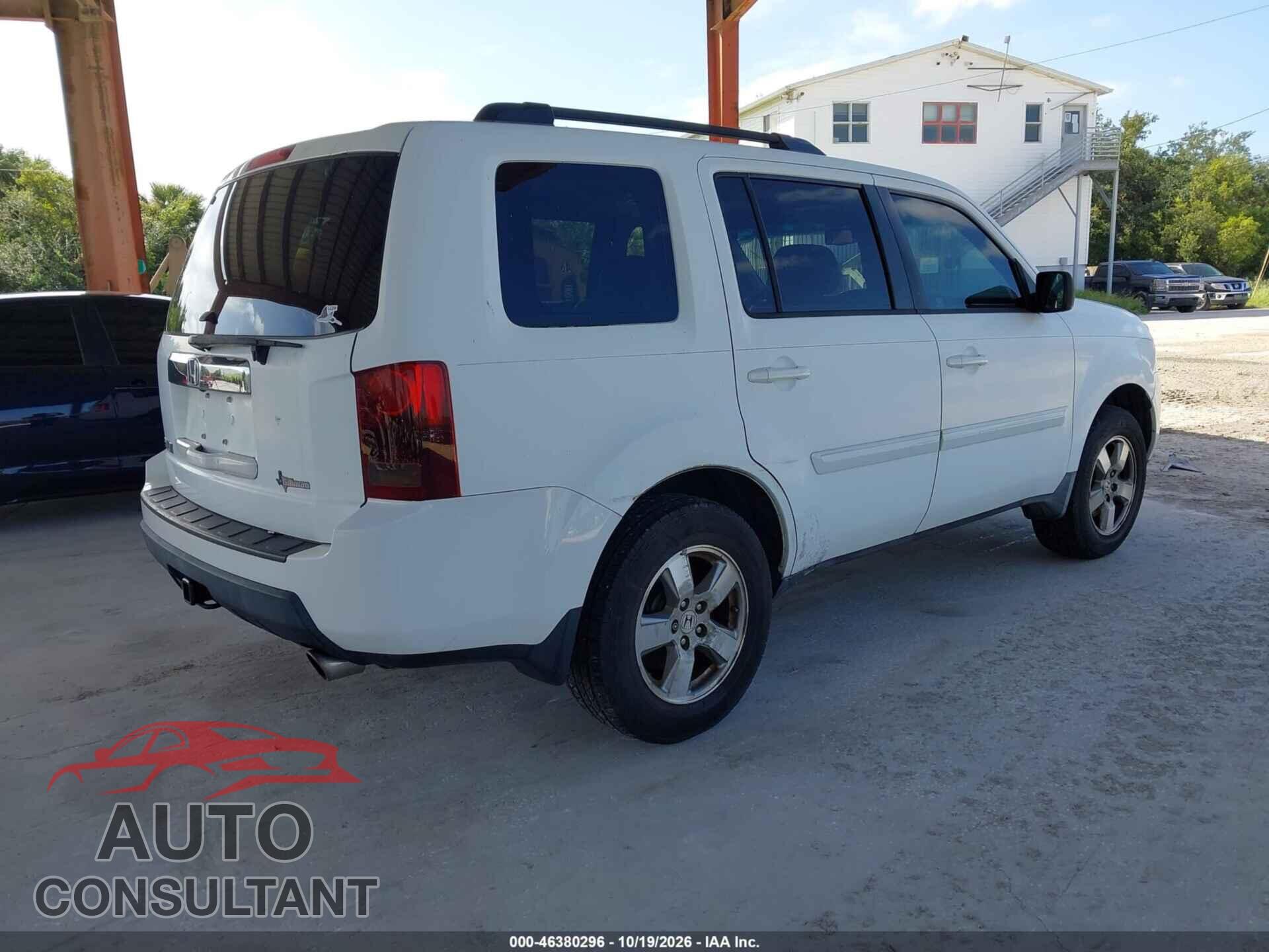 HONDA PILOT 2011 - 5FNYF3H61BB005708