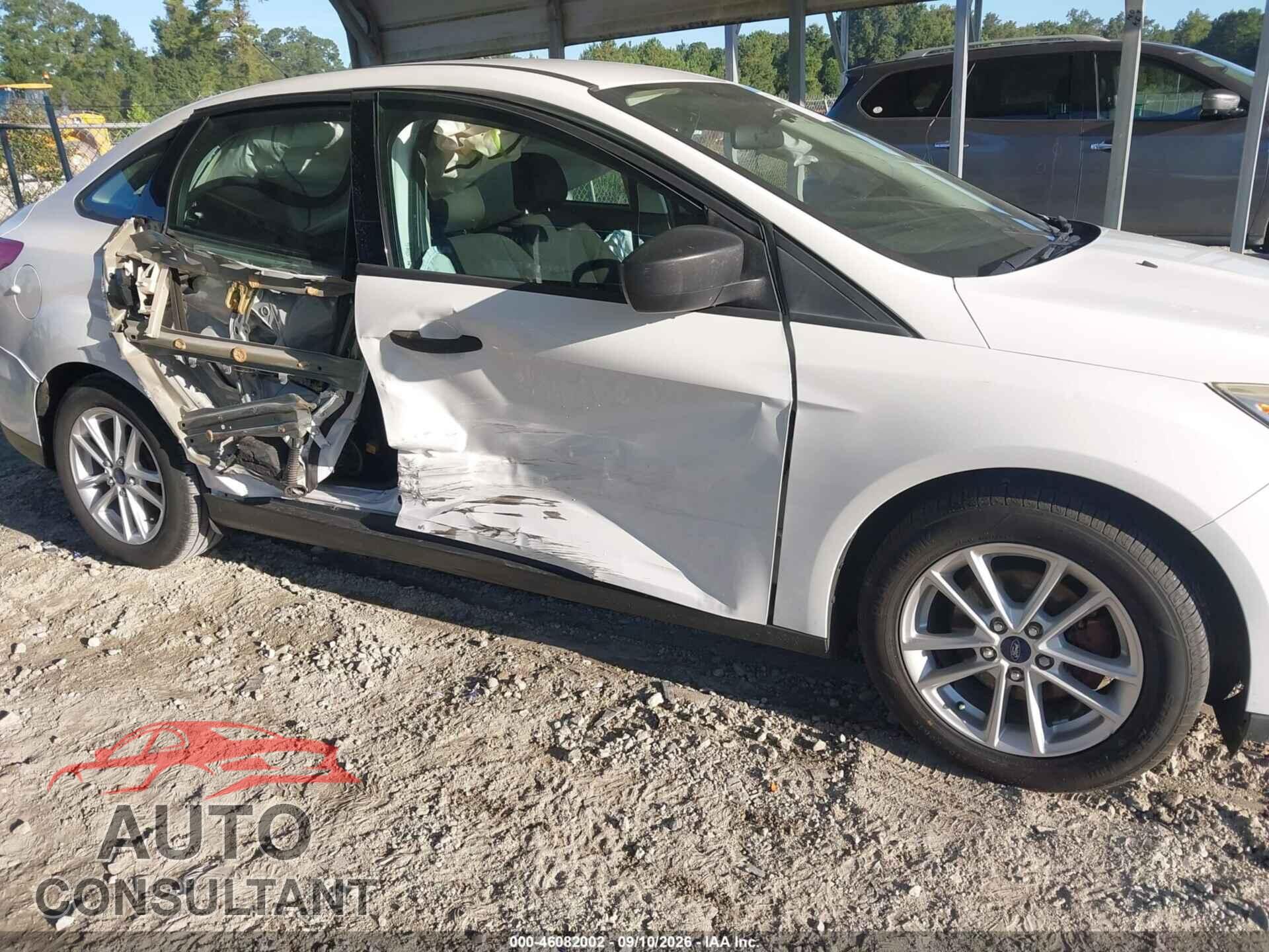 FORD FOCUS 2018 - 1FADP3E21JL220830