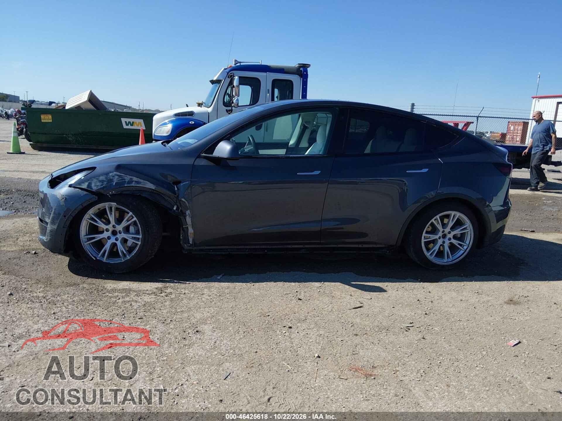 TESLA MODEL Y 2021 - 5YJYGAEE1MF187751