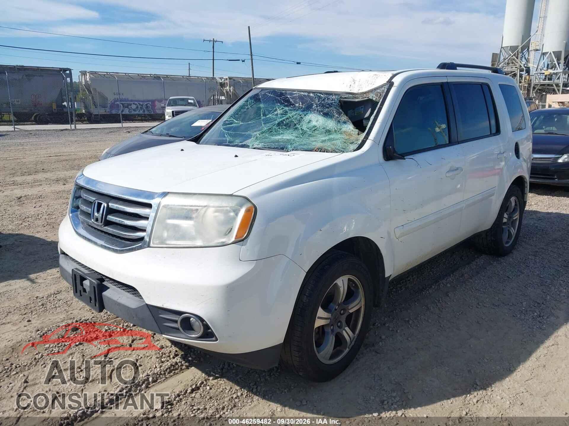 HONDA PILOT 2015 - 5FNYF4H34FB016767