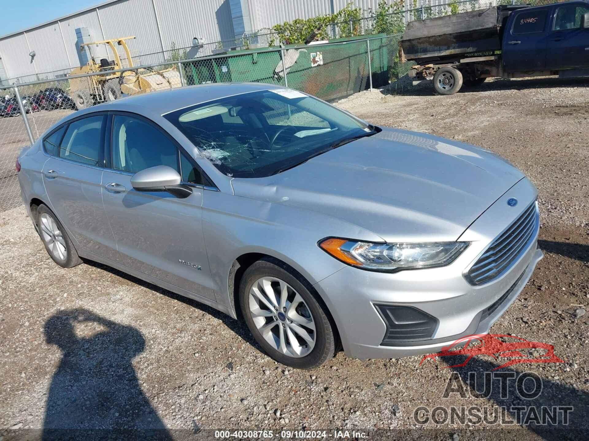 FORD FUSION HYBRID 2019 - 3FA6P0LU6KR197124