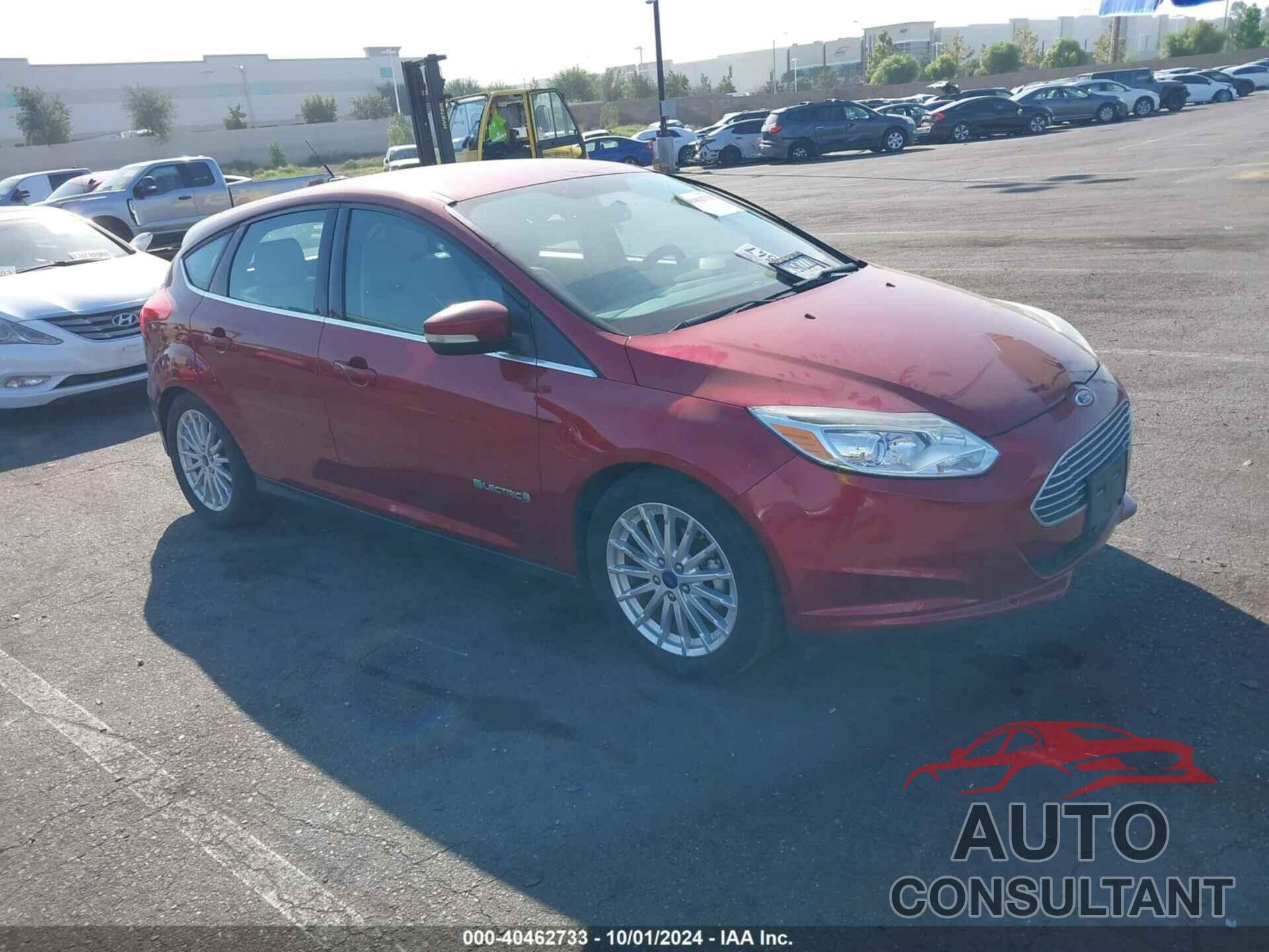 FORD FOCUS 2017 - 1FADP3R42HL314558