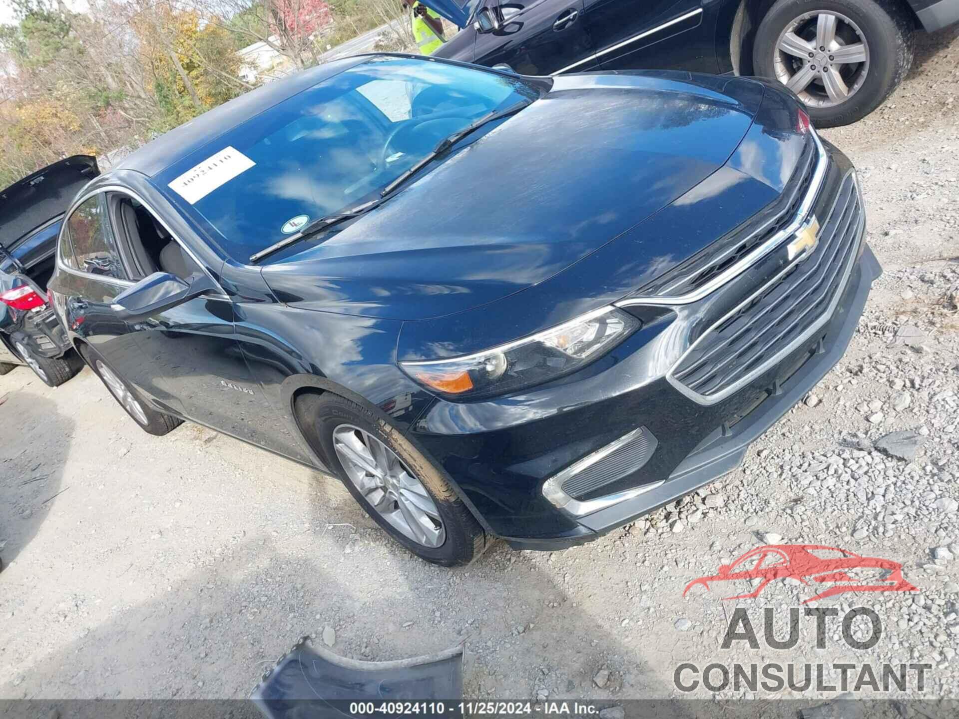 CHEVROLET MALIBU 2017 - 1G1ZE5ST6HF163041