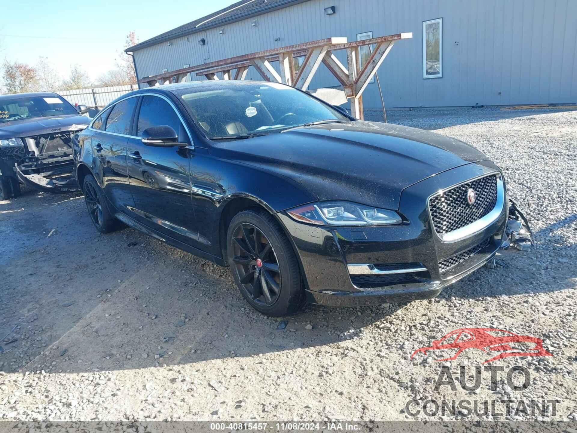 JAGUAR XJ 2016 - SAJWA1C74G8W03021