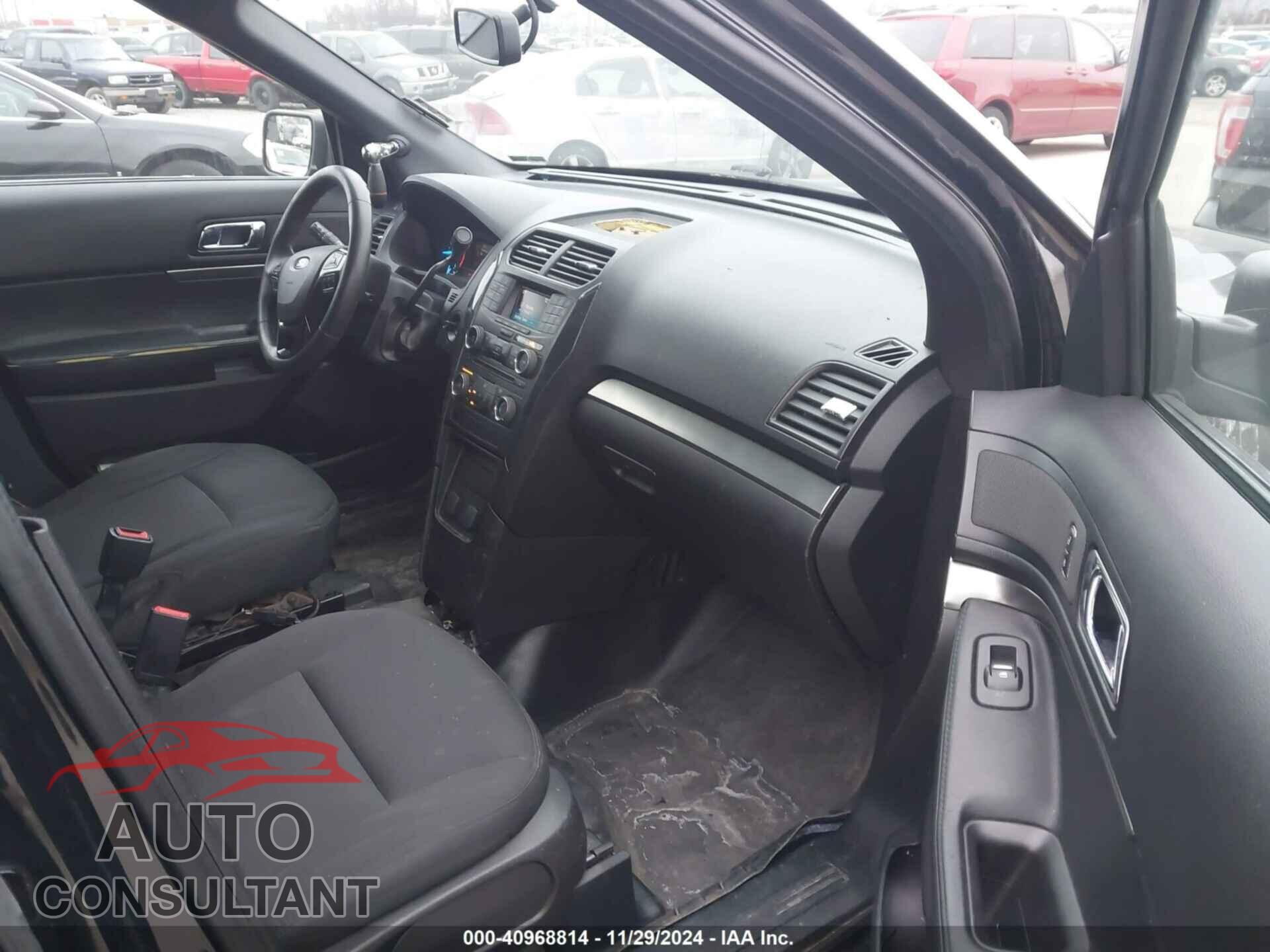 FORD POLICE INTERCEPTOR UTILITY 2018 - 1FM5K8AR9JGB12005