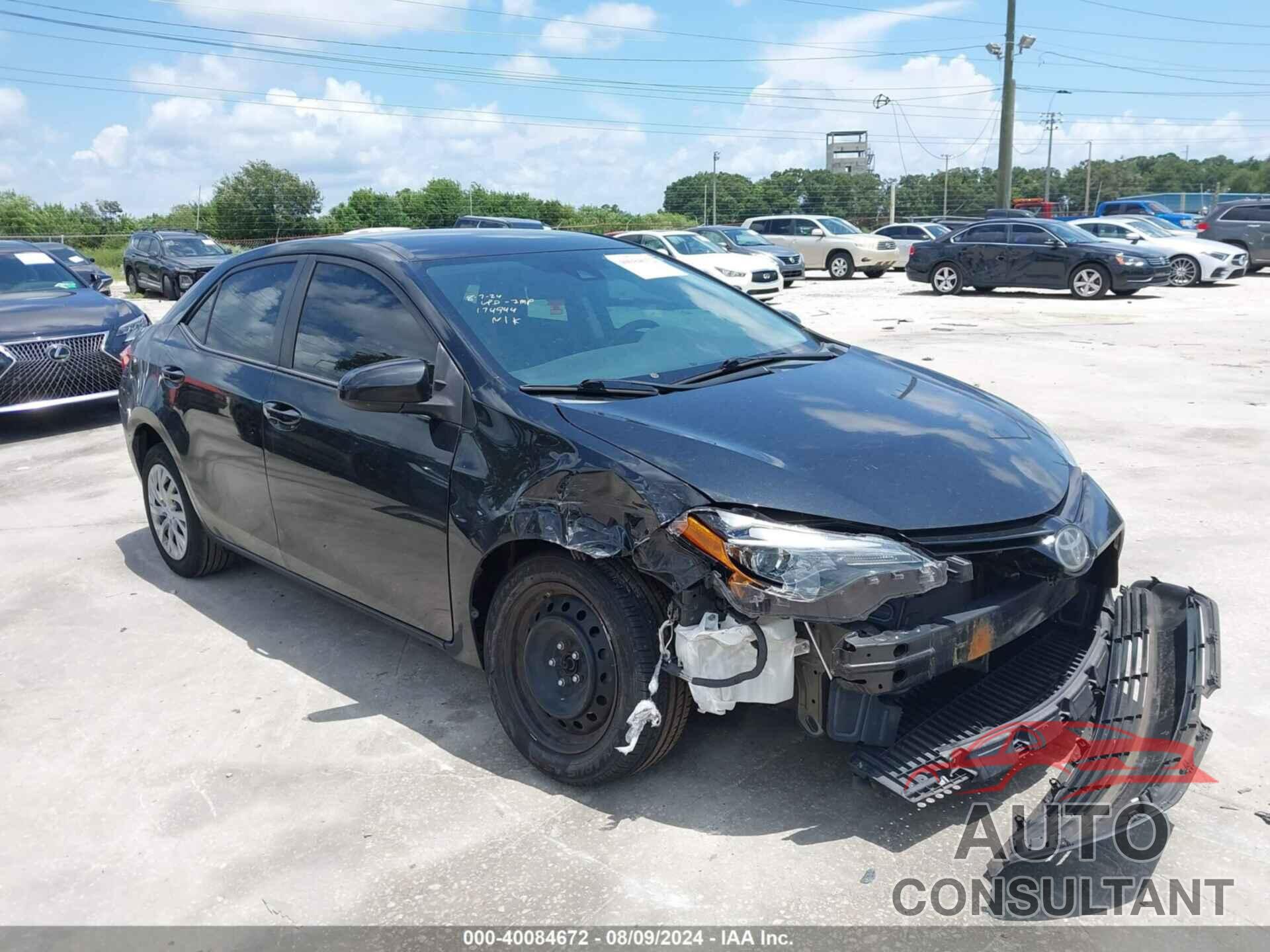 TOYOTA COROLLA 2018 - 5YFBURHE0JP821009