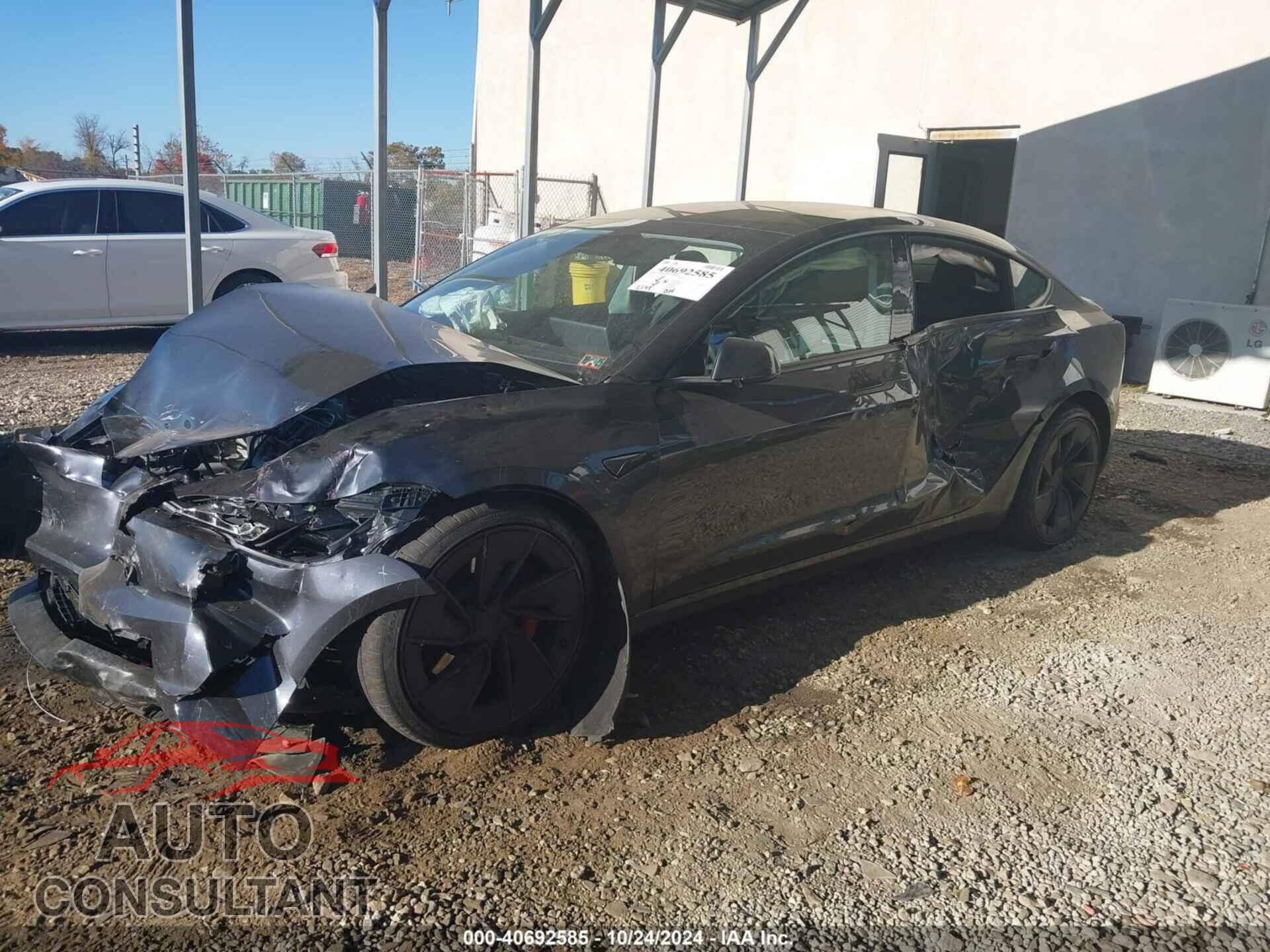 TESLA MODEL 3 2024 - 5YJ3E1ET9RF857343