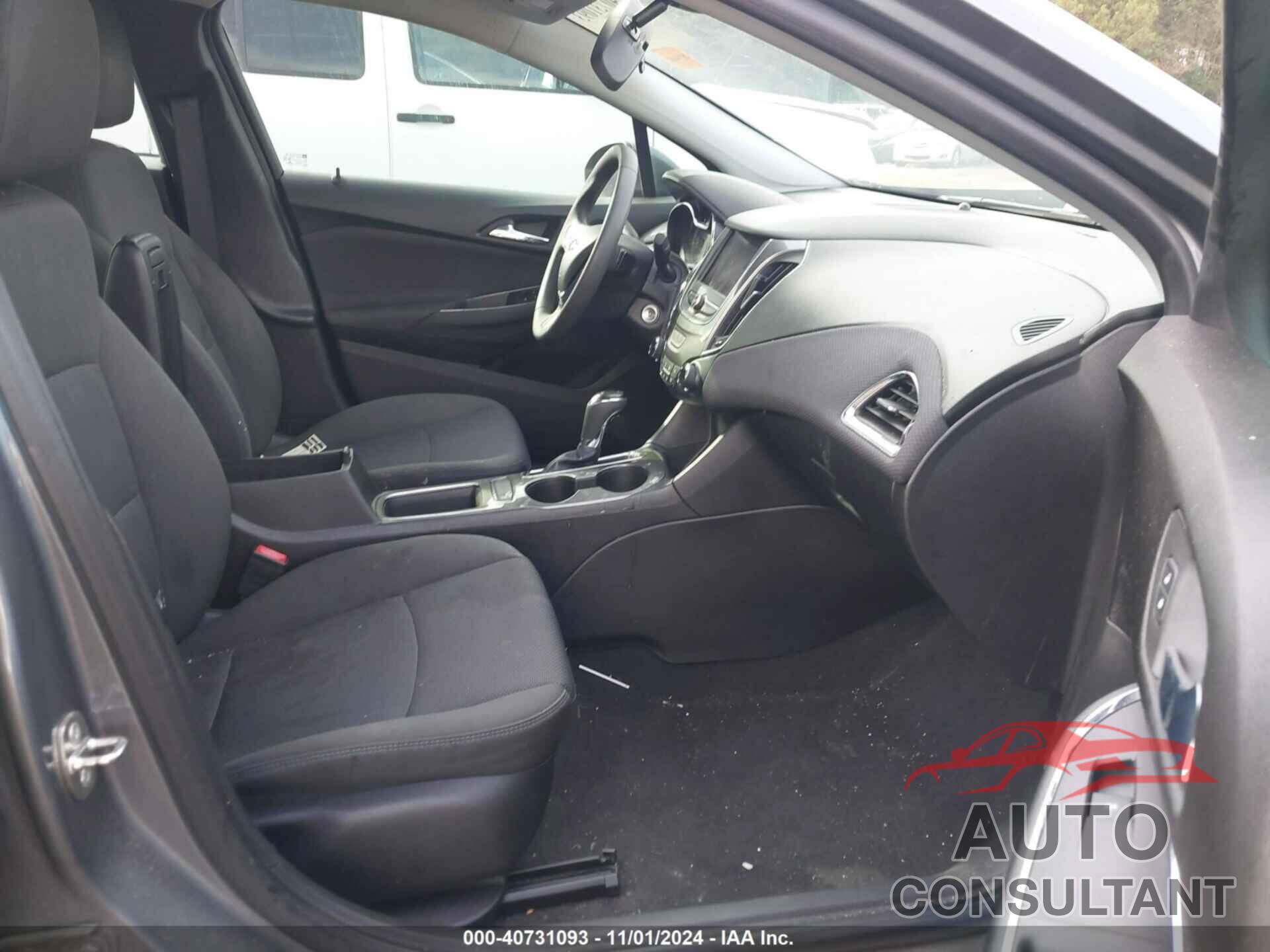 CHEVROLET CRUZE 2019 - 1G1BE5SM3K7100488