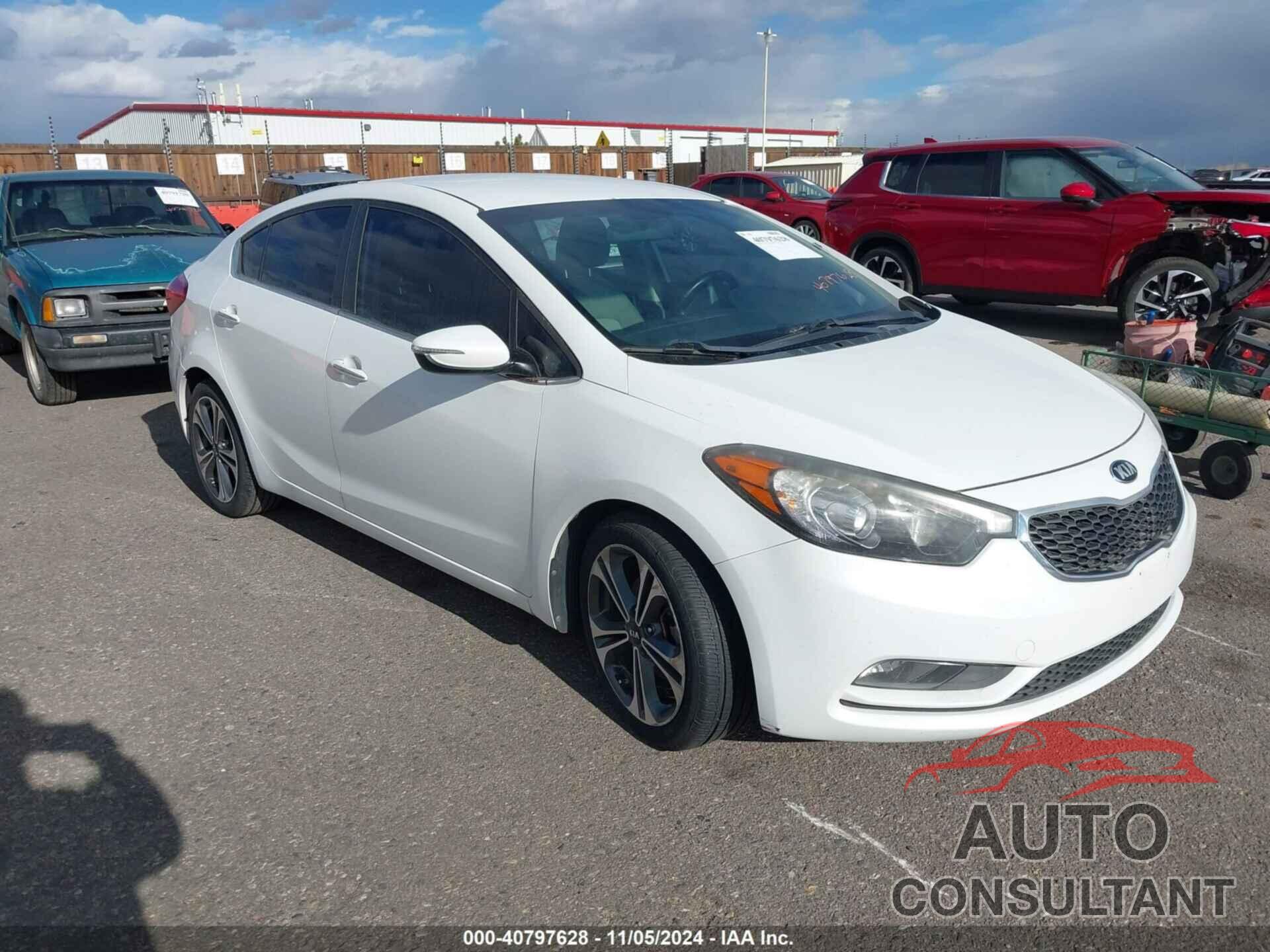 KIA FORTE 2016 - KNAFX4A84G5505339