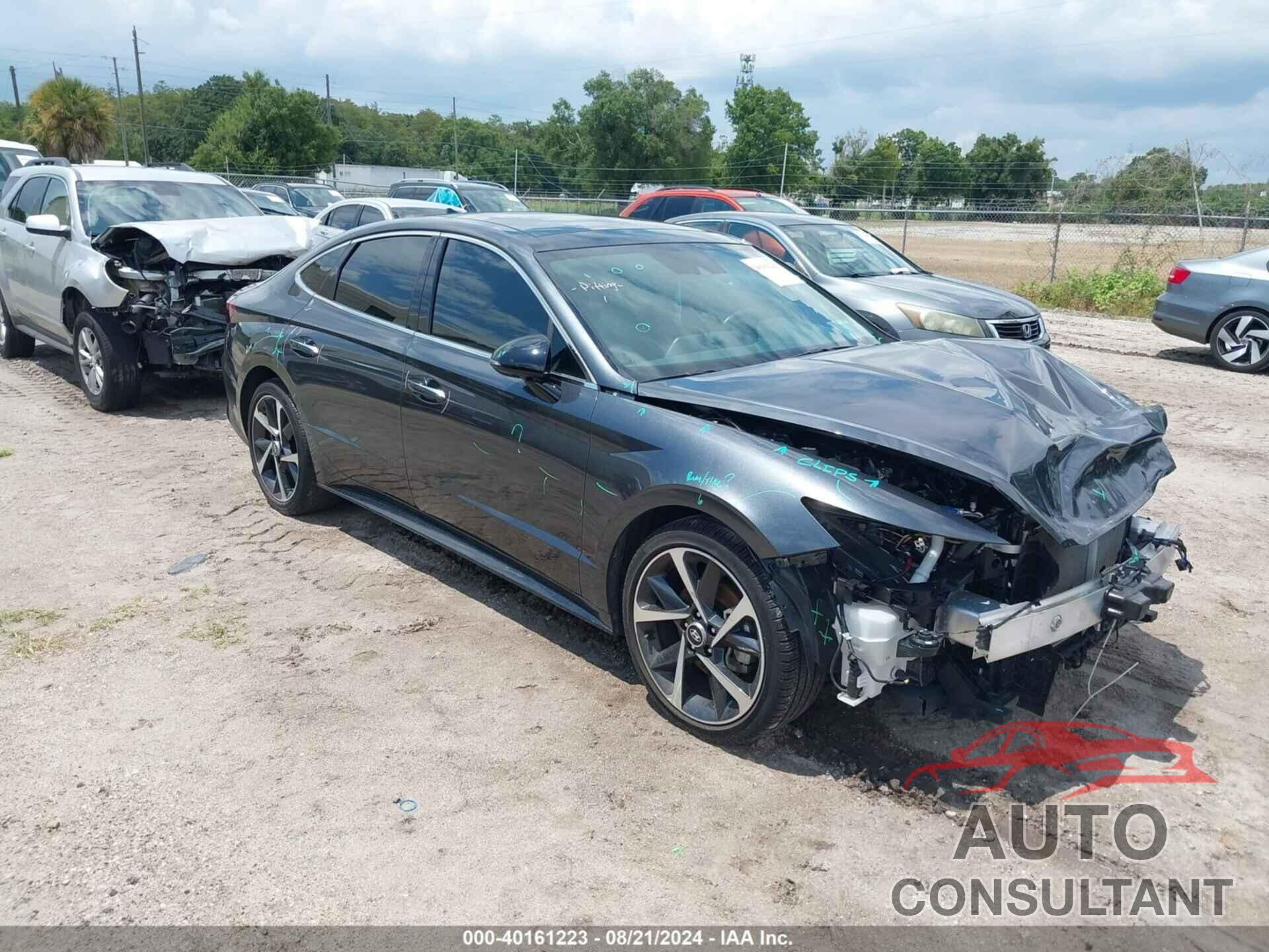 HYUNDAI SONATA 2023 - KMHL44J20PA272783