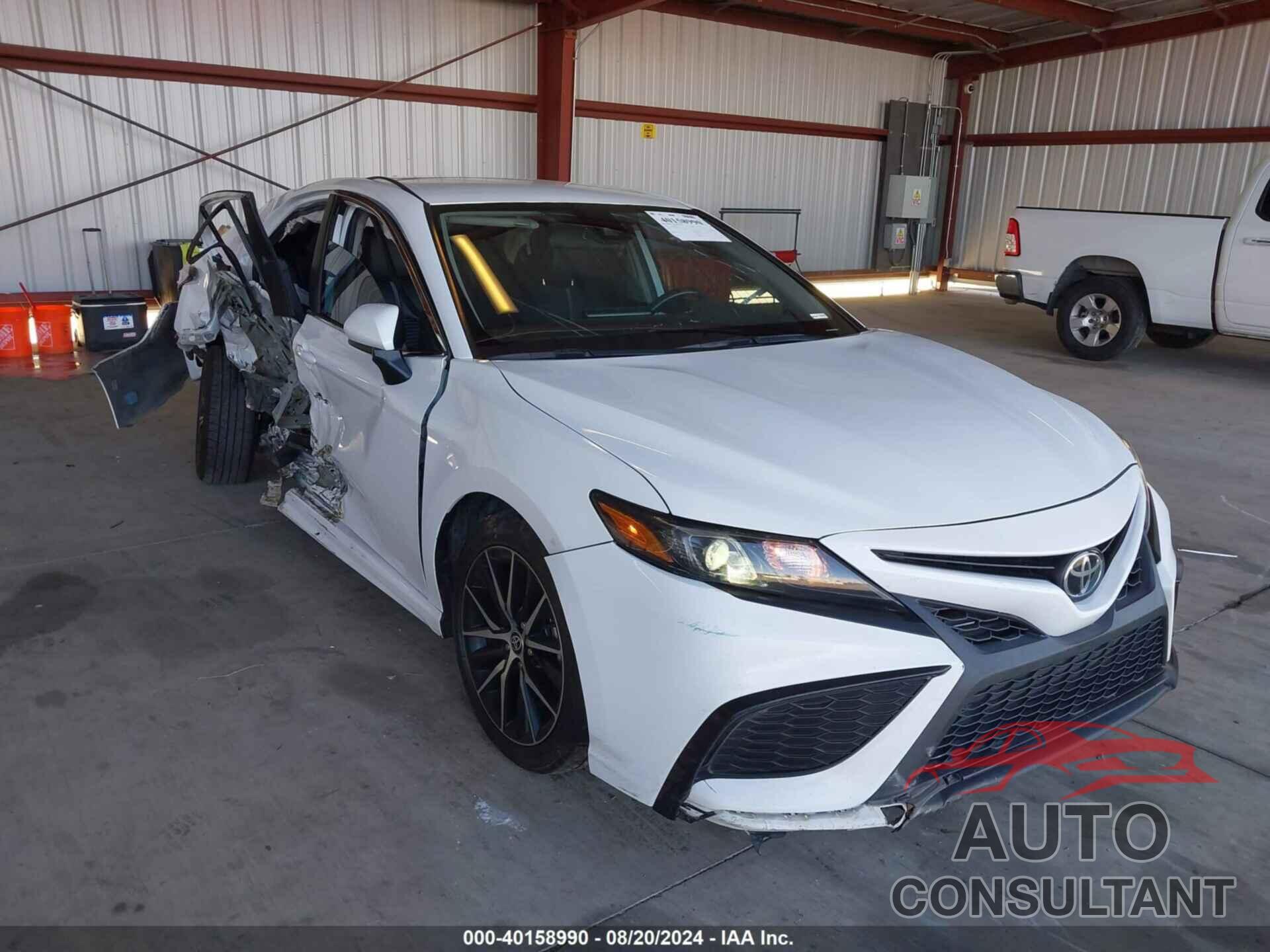 TOYOTA CAMRY 2021 - 4T1G11AK0MU562640