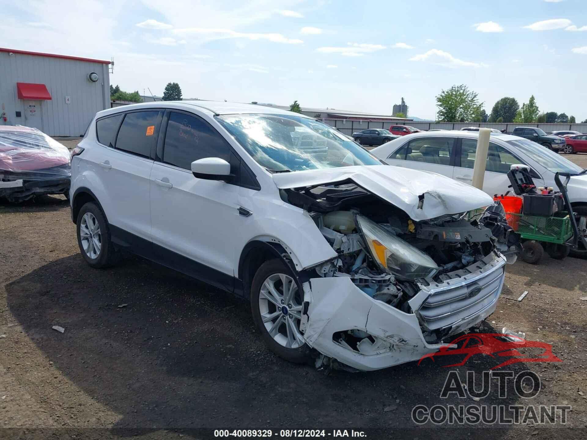 FORD ESCAPE 2017 - 1FMCU9GD9HUC97462