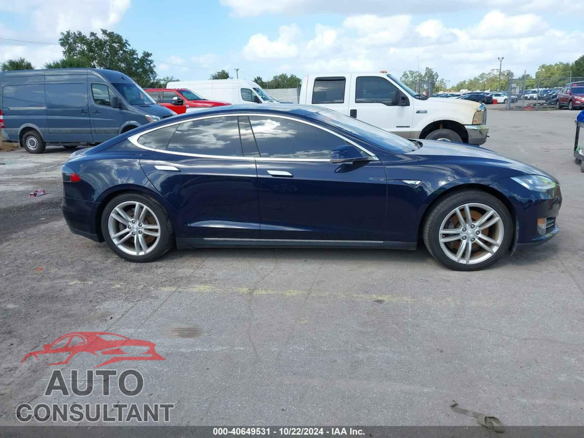 TESLA MODEL S 2013 - 5YJSA1CN5DFP13308