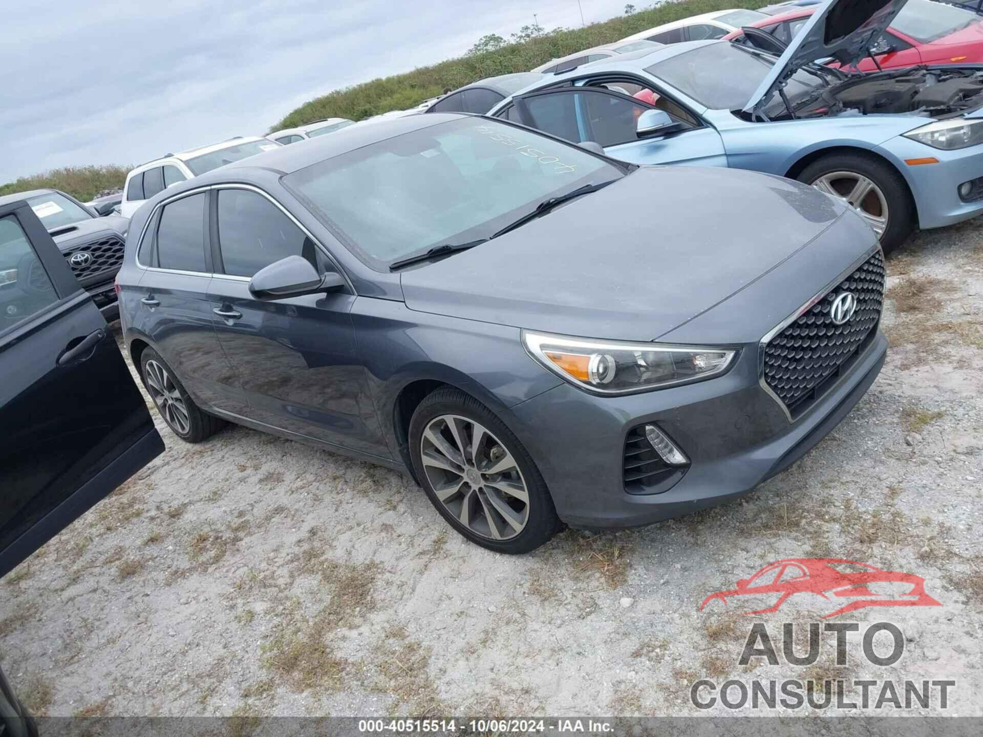 HYUNDAI ELANTRA GT 2018 - KMHH35LE5JU074941