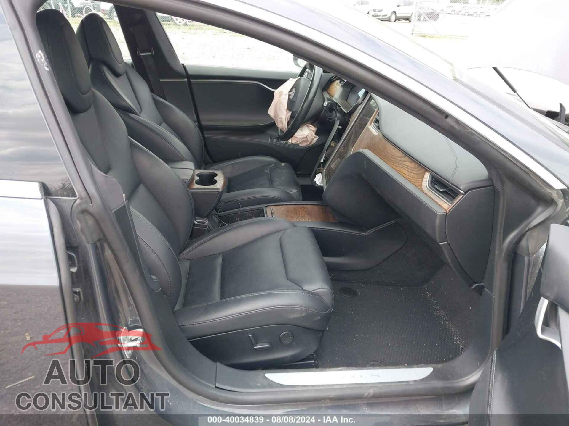 TESLA MODEL S 2019 - 5YJSA1E22KF300407