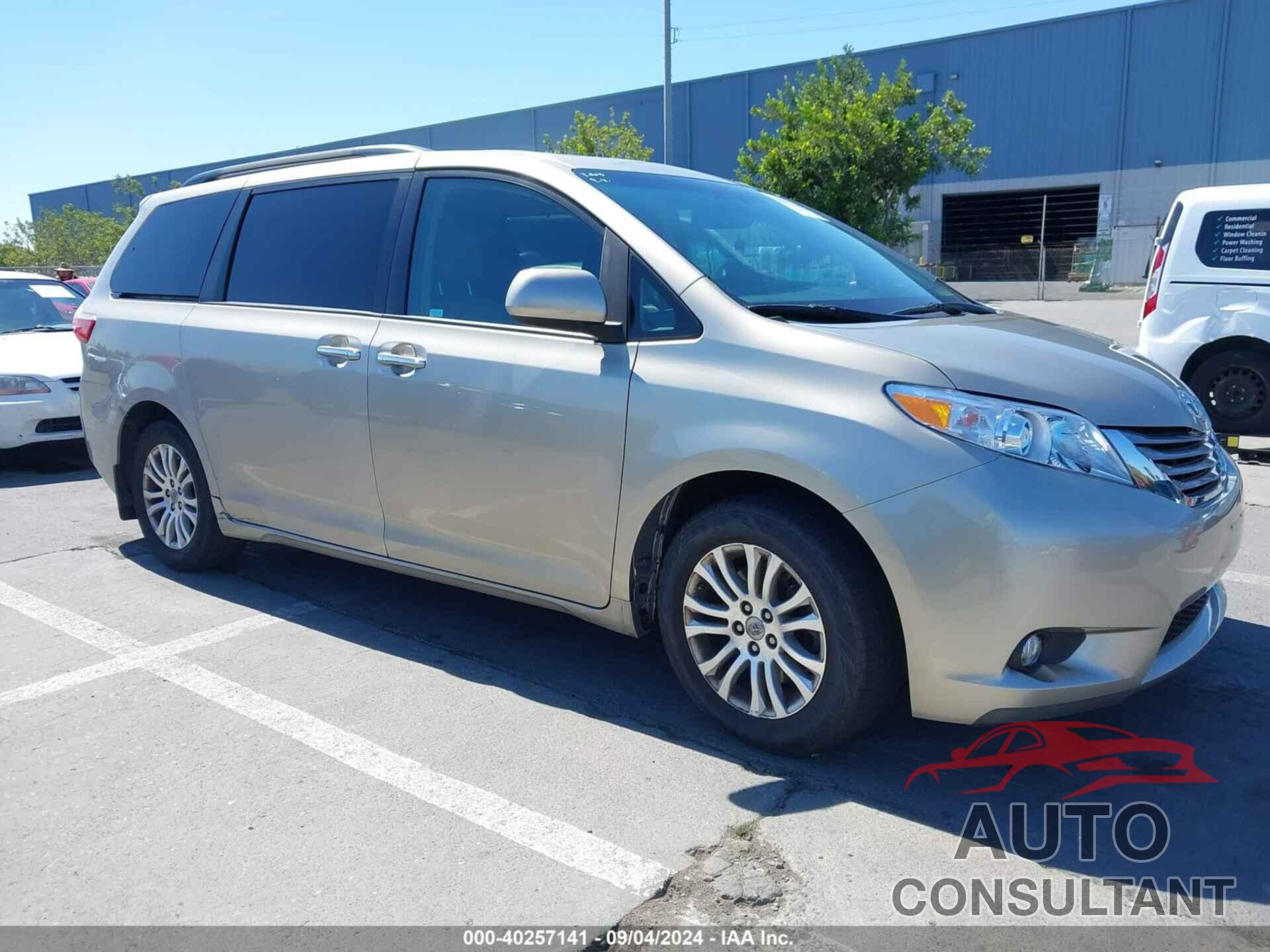 TOYOTA SIENNA 2017 - 5TDYZ3DC8HS812069