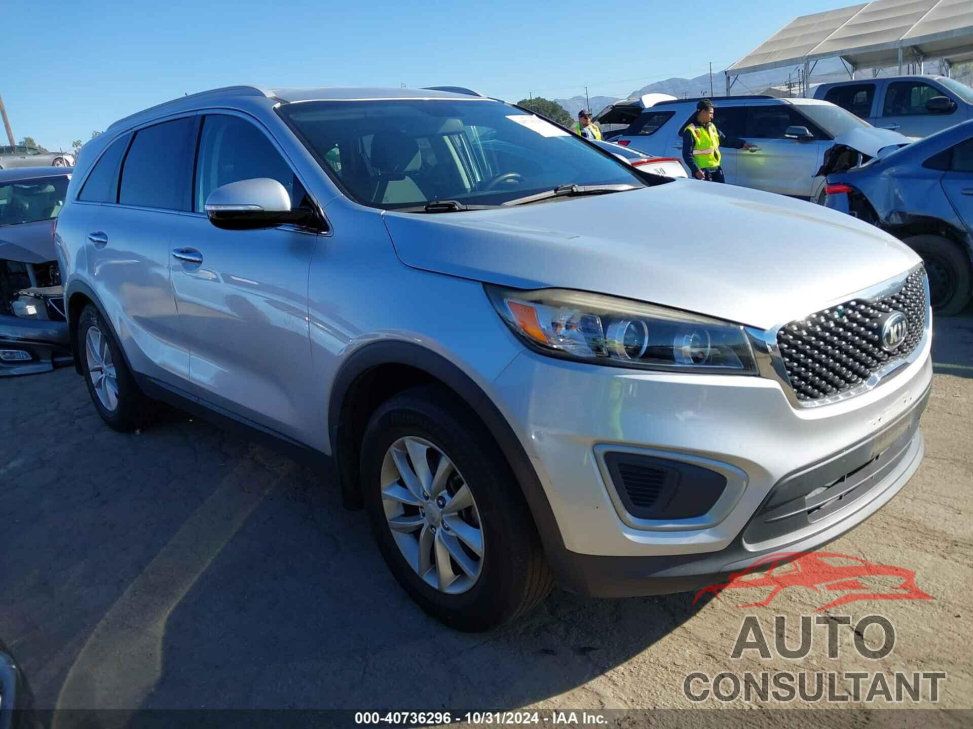 KIA SORENTO 2017 - 5XYPG4A32HG214455