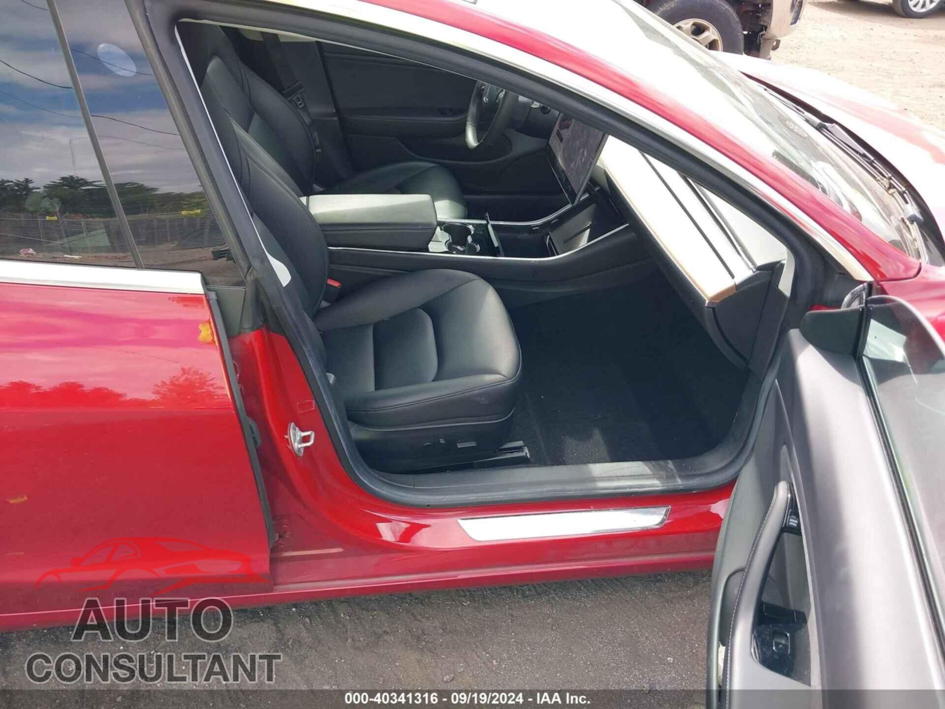 TESLA MODEL 3 2019 - 5YJ3E1EB2KF530036