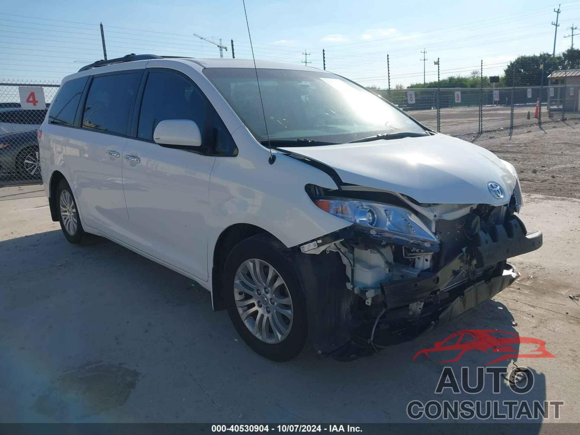 TOYOTA SIENNA 2014 - 5TDYK3DC7ES503404