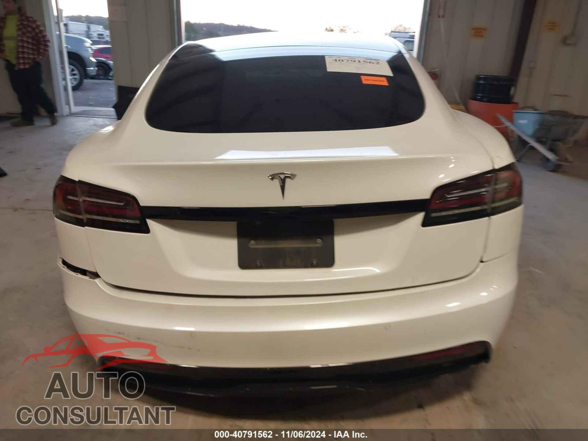 TESLA MODEL S 2022 - 5YJSA1E56NF476424