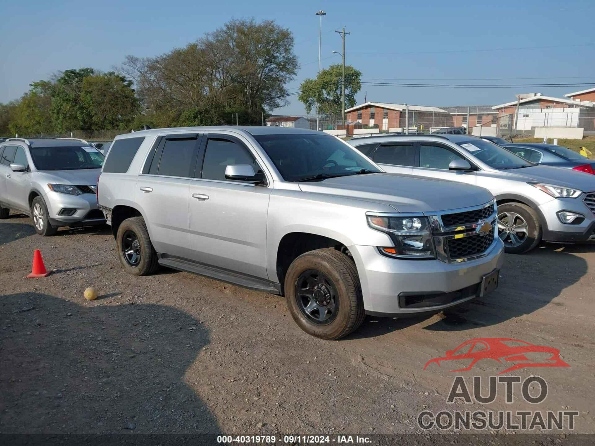 CHEVROLET TAHOE 2017 - 1GNSKDEC4HR225808