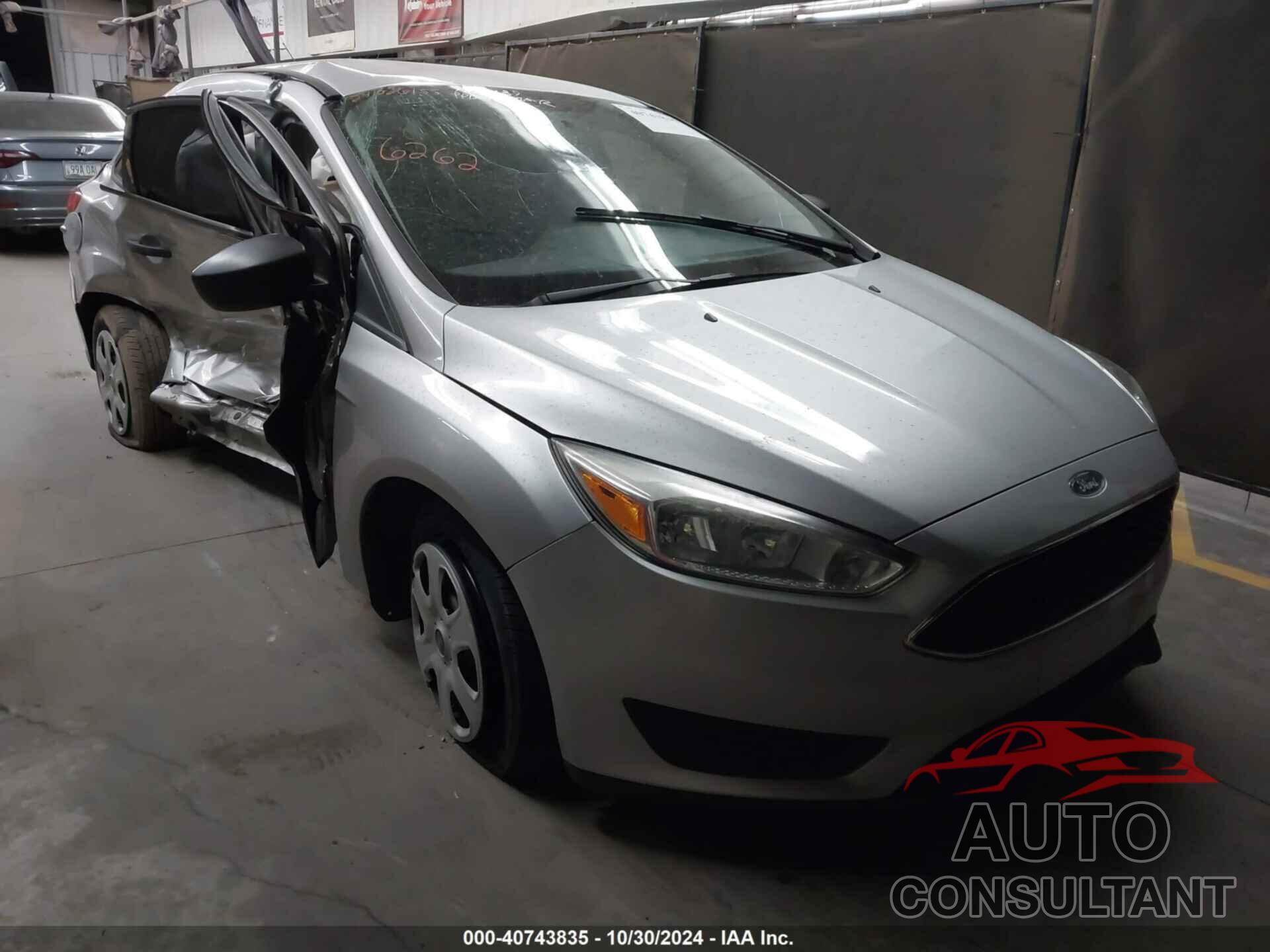 FORD FOCUS 2017 - 1FADP3E25HL206262