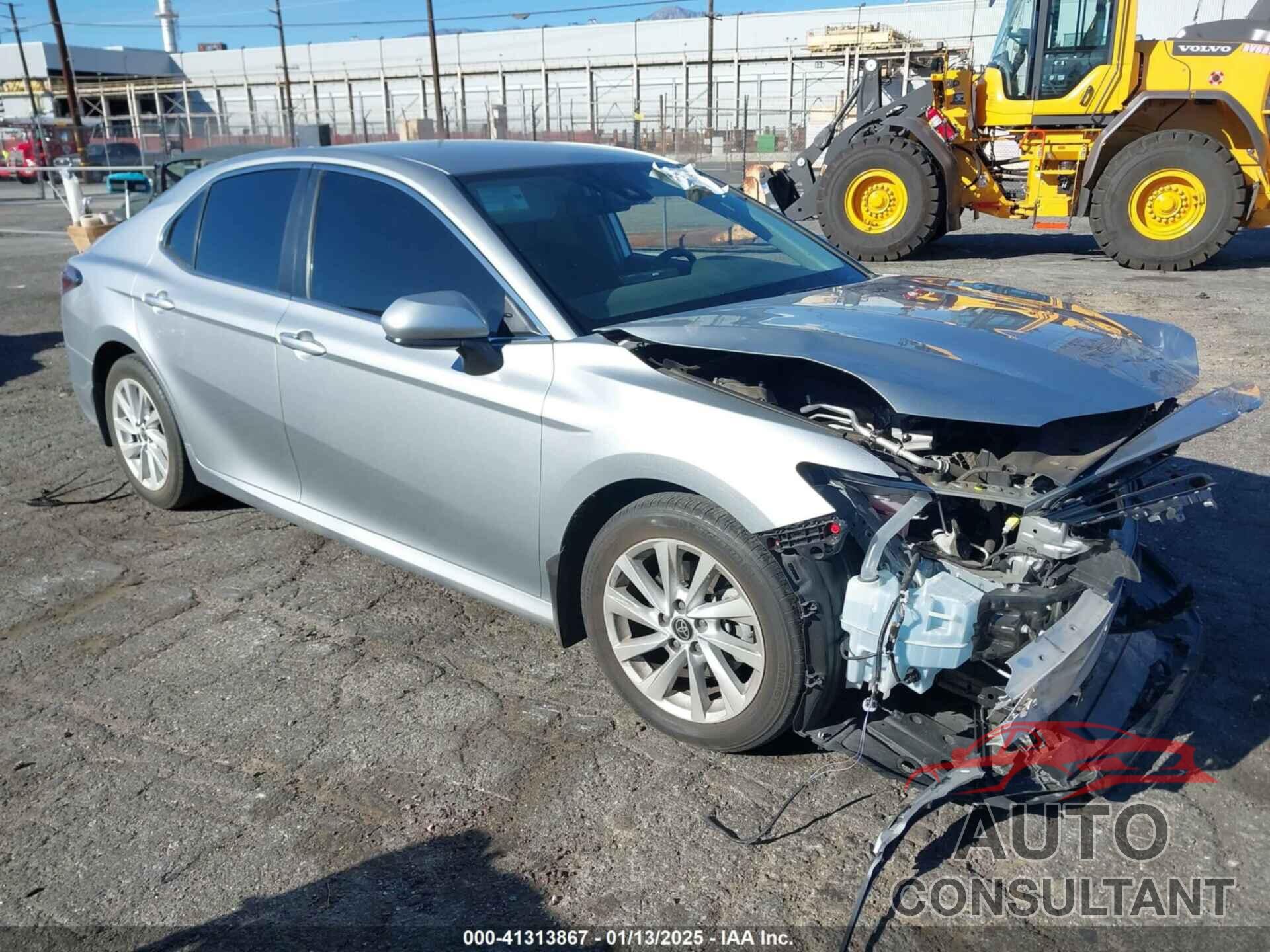 TOYOTA CAMRY 2022 - 4T1C11AK5NU061064