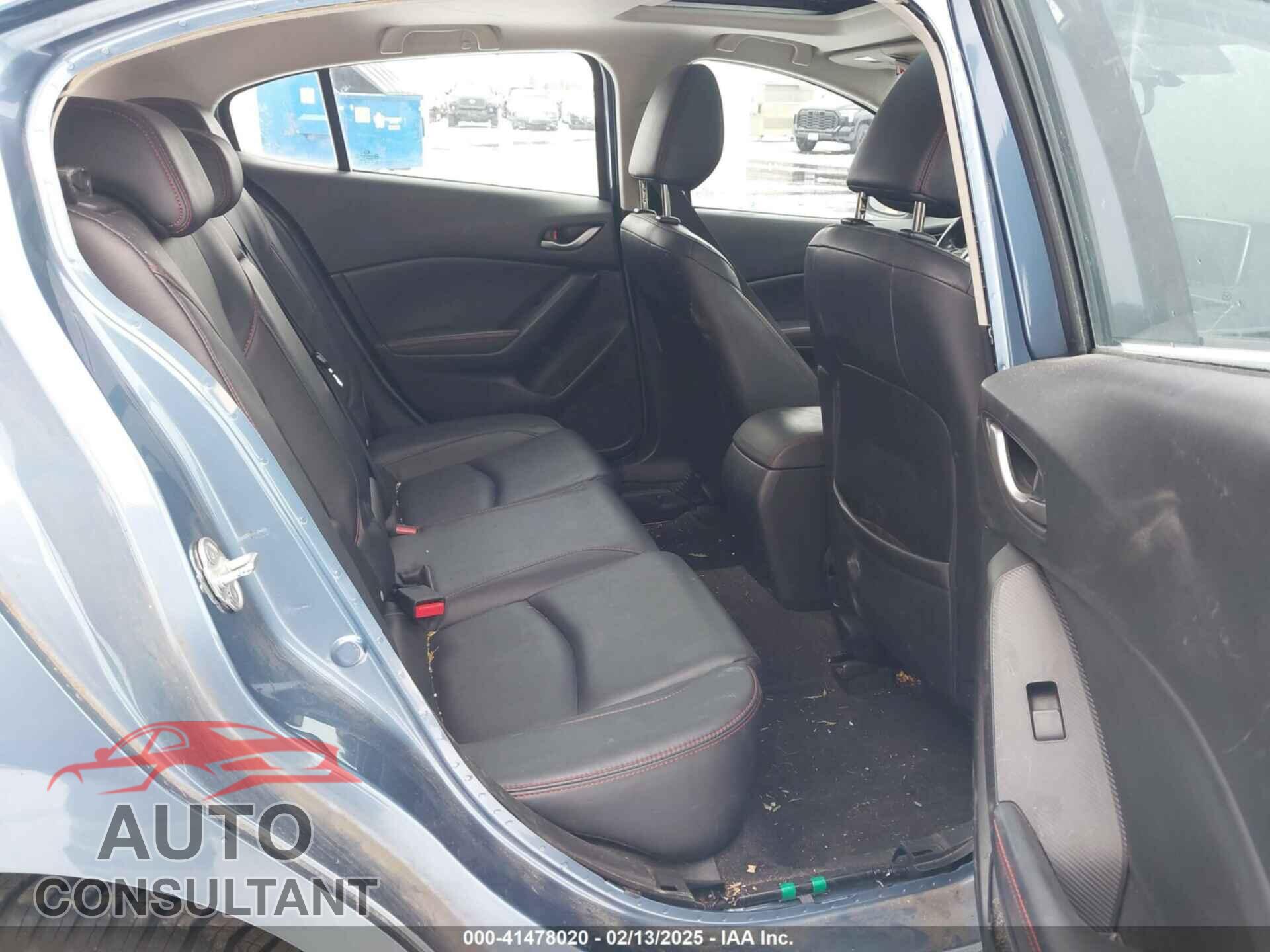 MAZDA MAZDA3 2015 - JM1BM1M77F1267911