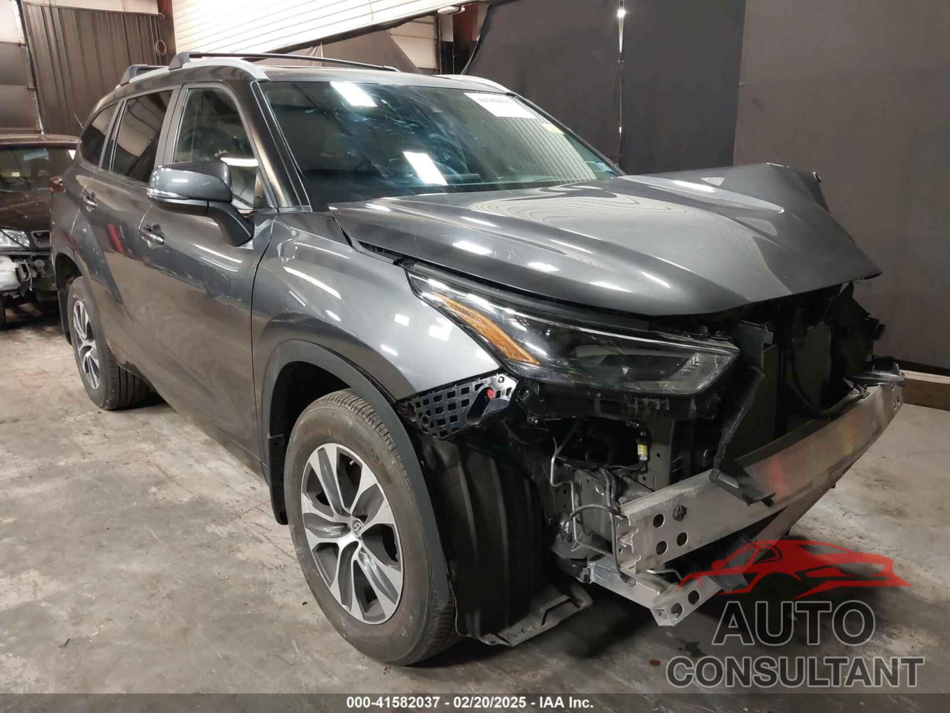 TOYOTA HIGHLANDER 2023 - 5TDKDRBH4PS009022