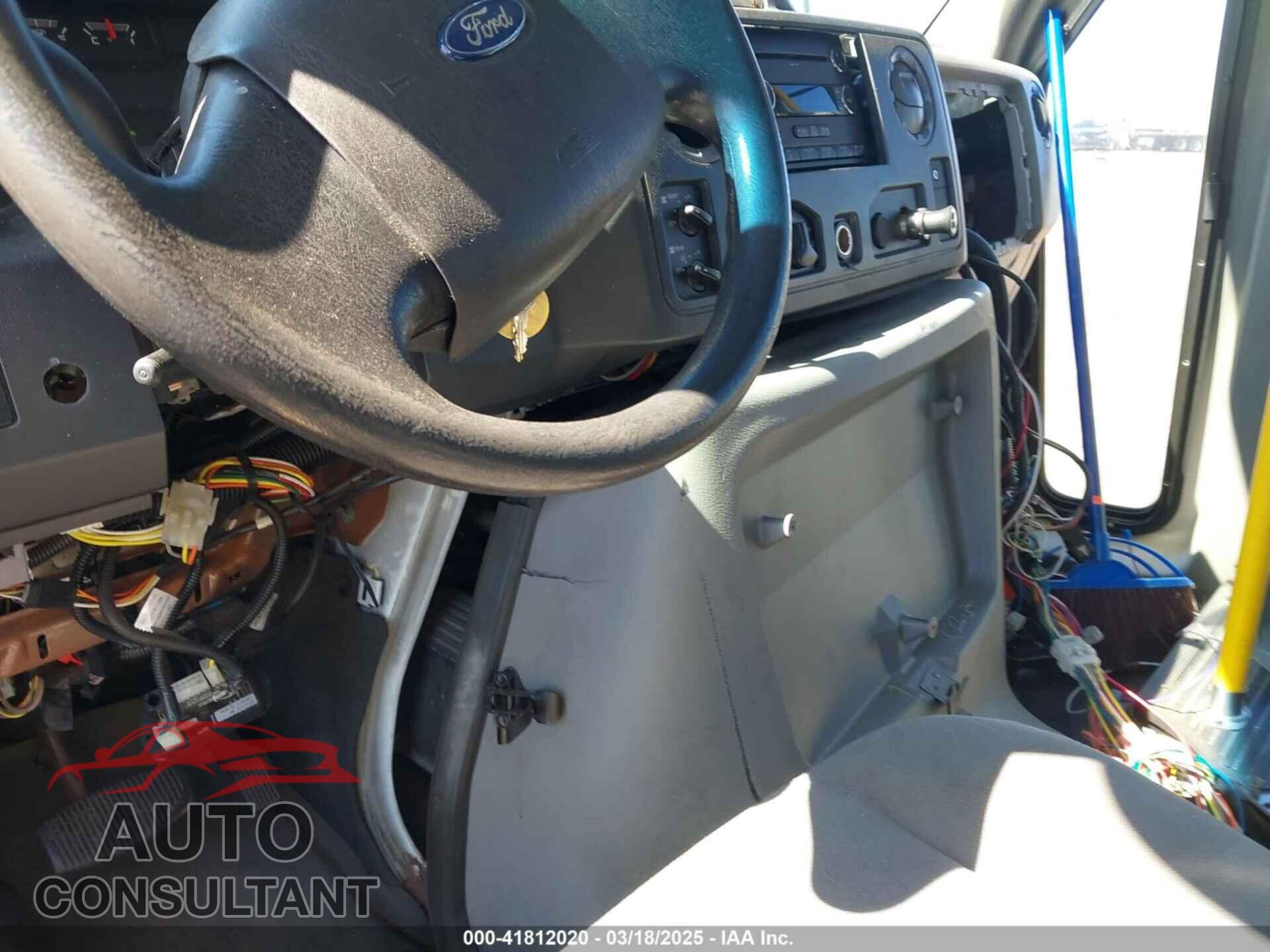 FORD E-450 CUTAWAY 2013 - 1FDFE4FS0DDB21696