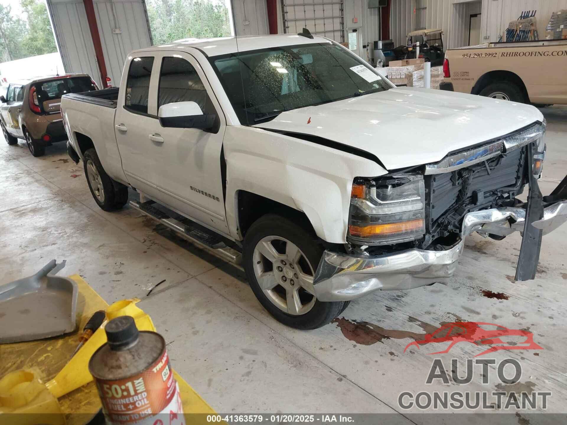 CHEVROLET SILVERADO 1500 2018 - 1GCRCREC0JZ204834