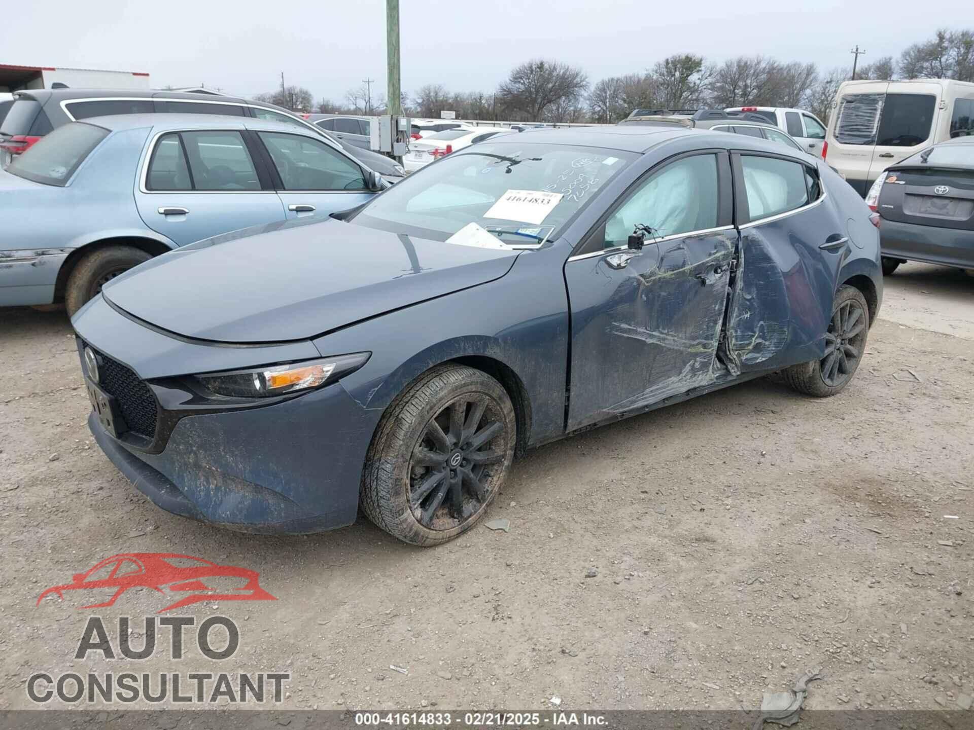 MAZDA MAZDA3 HATCHBACK 2023 - JM1BPBLM3P1607058