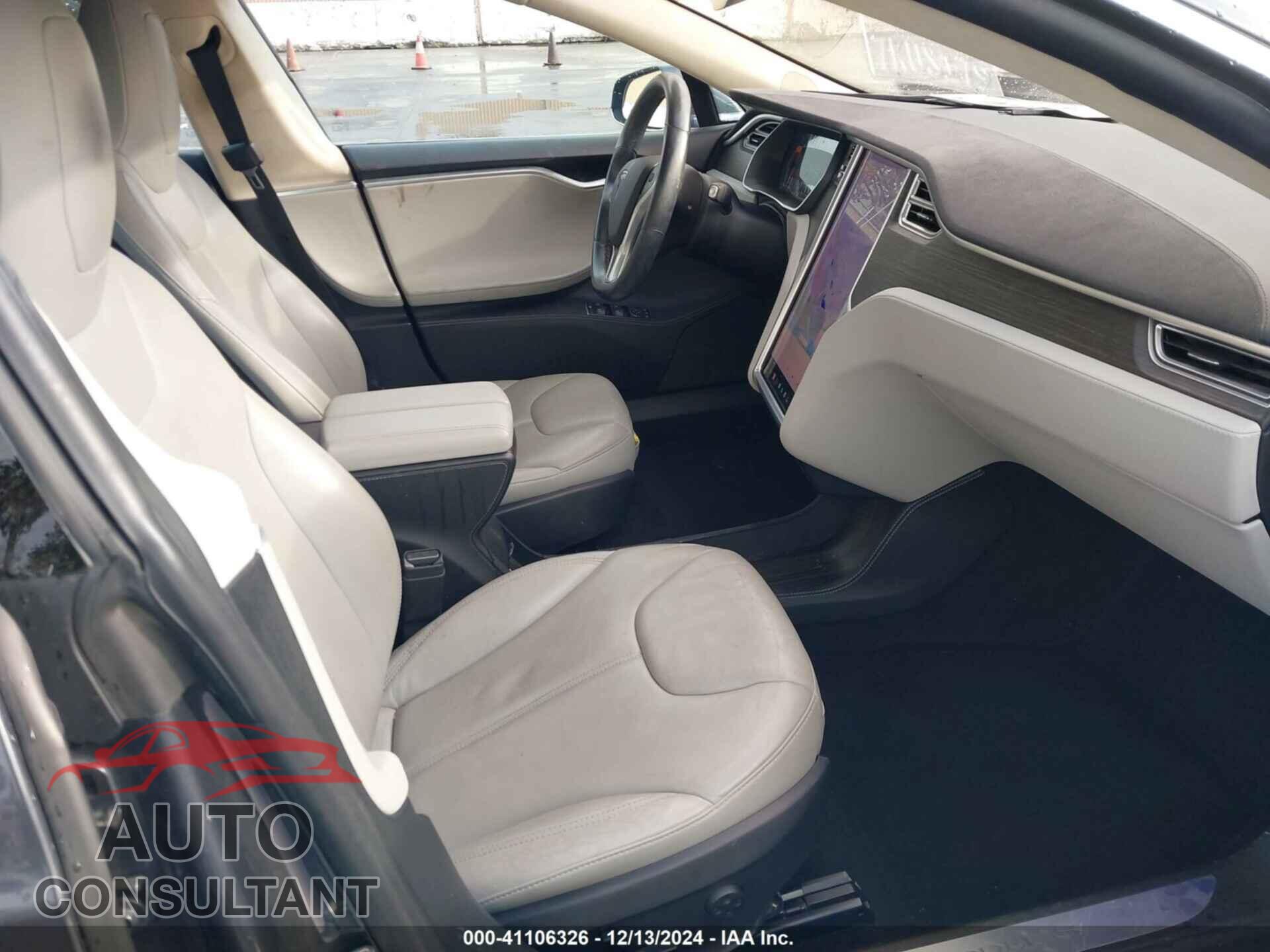 TESLA MODEL S 2015 - 5YJSA1H28FFP75769
