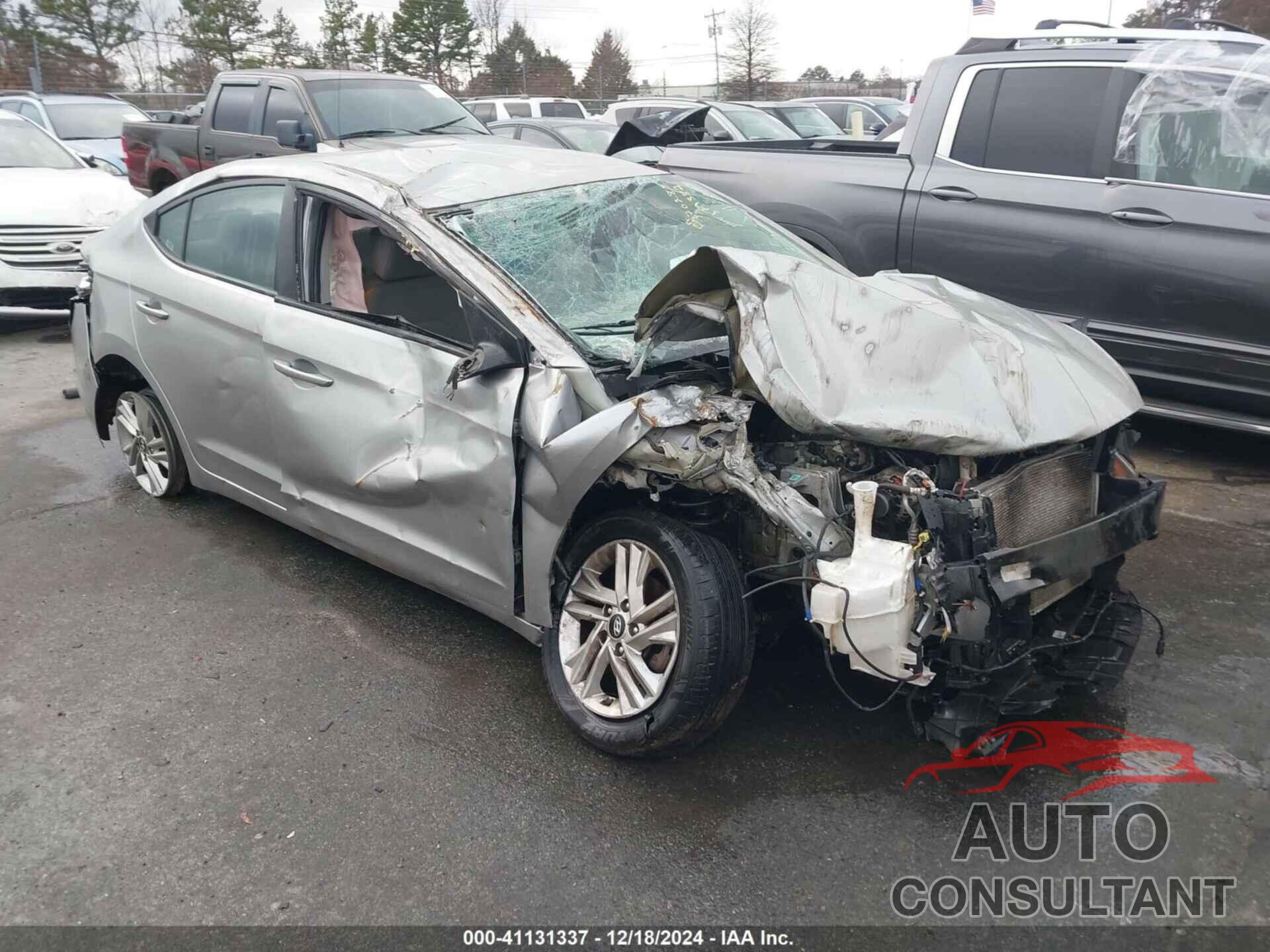 HYUNDAI ELANTRA 2020 - 5NPD84LF5LH579382