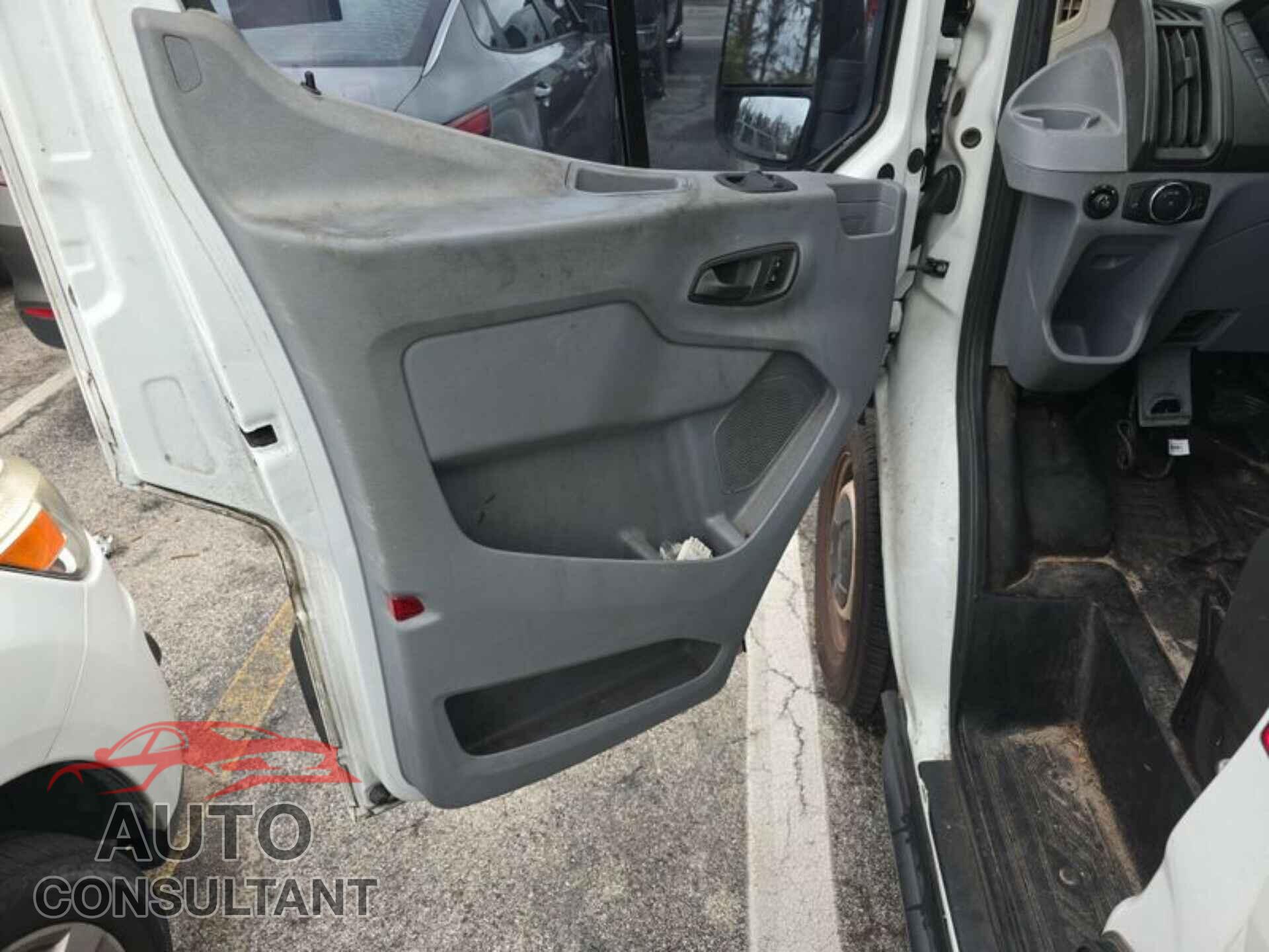 FORD TRANSIT 2018 - 1FTYE1YM8JKB52051