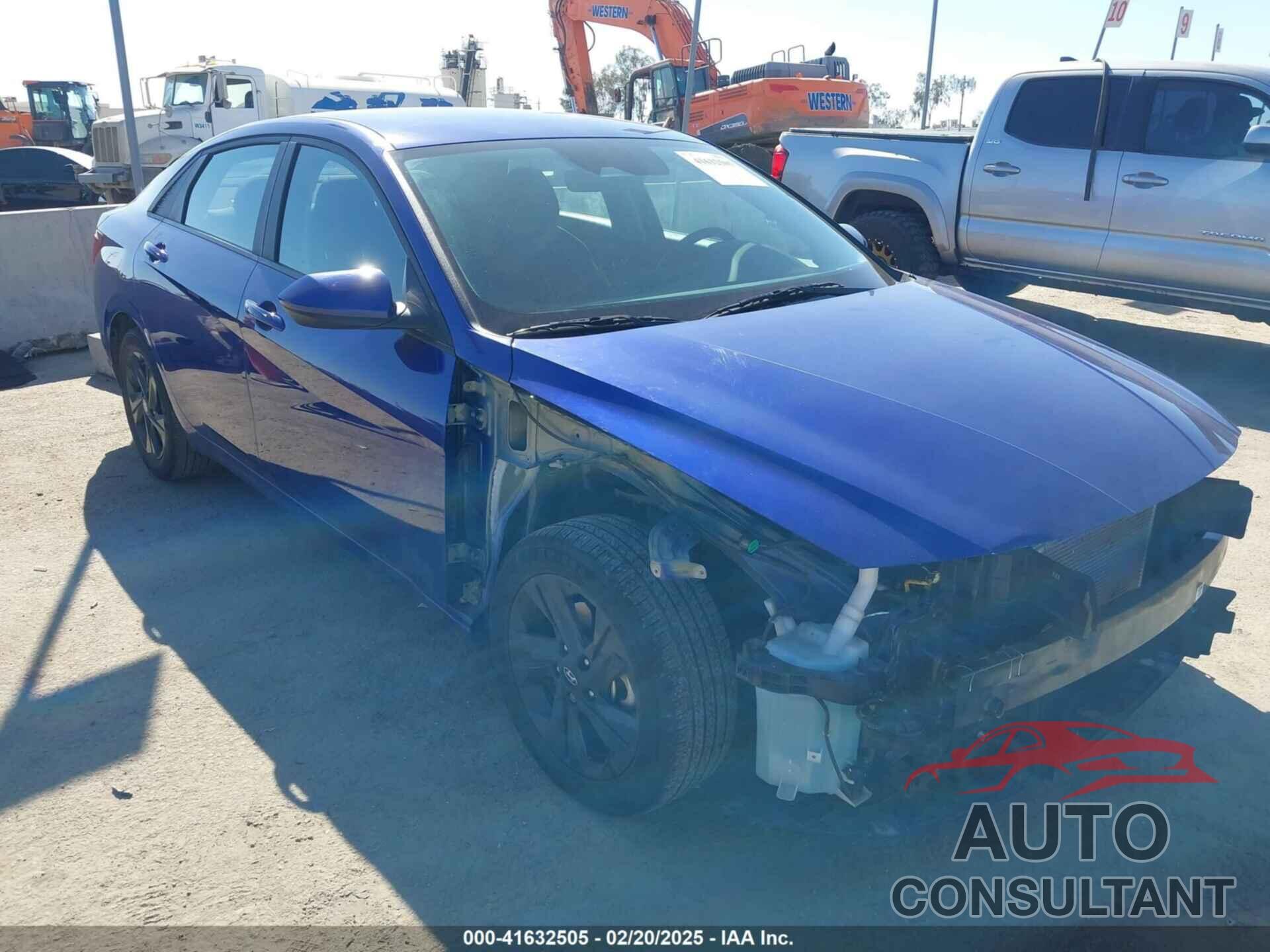 HYUNDAI ELANTRA 2023 - KMHLM4AG0PU445986