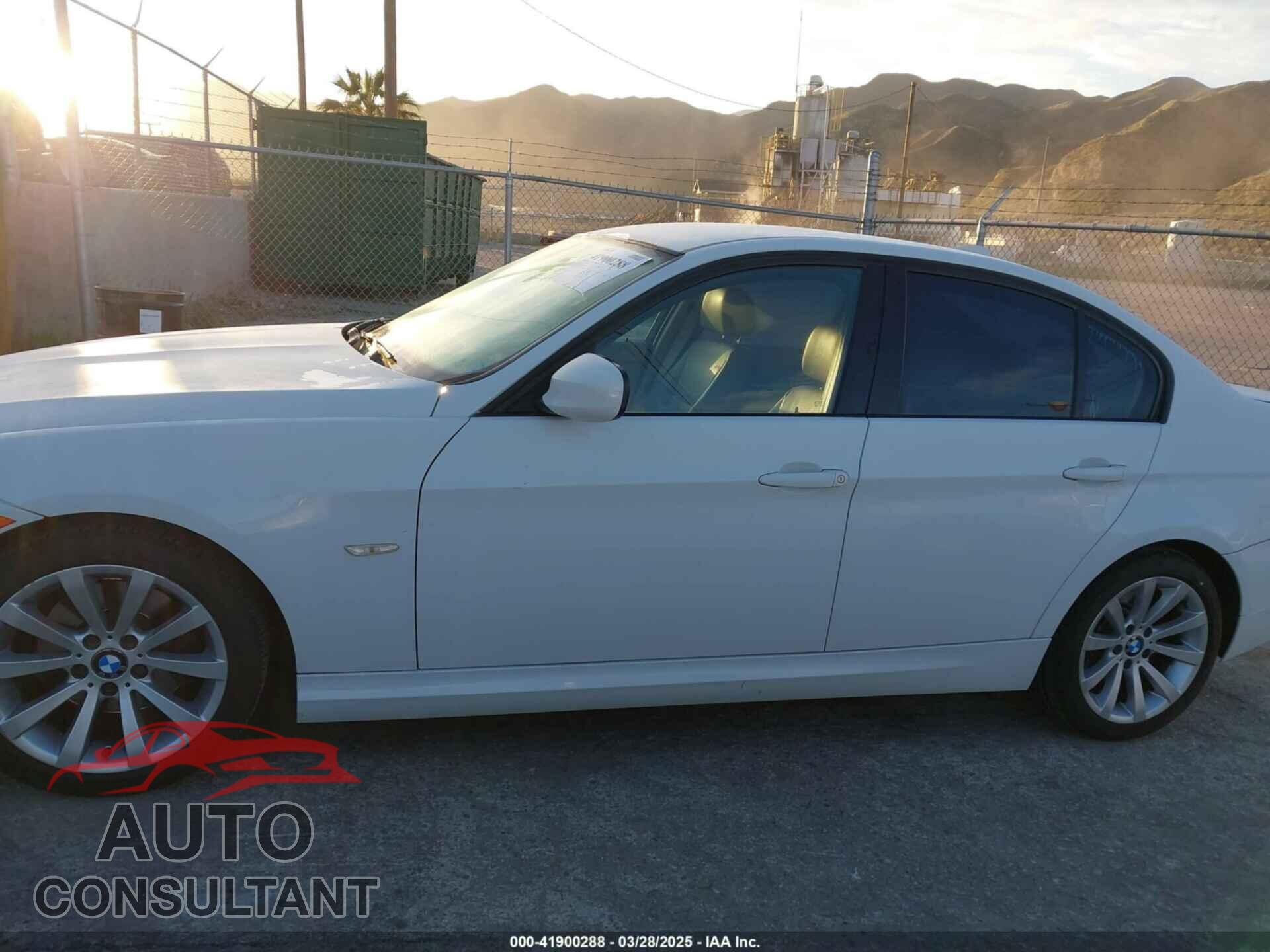 BMW 328I 2011 - WBAPH5G57BNM76870