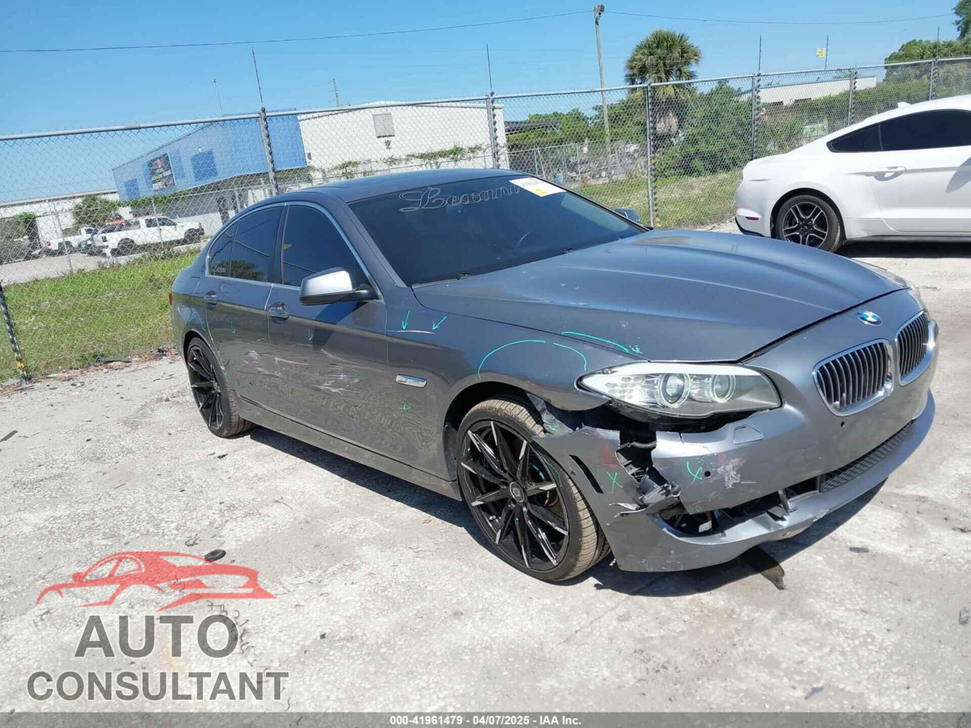 BMW 528I 2013 - WBAXH5C59DDW15539