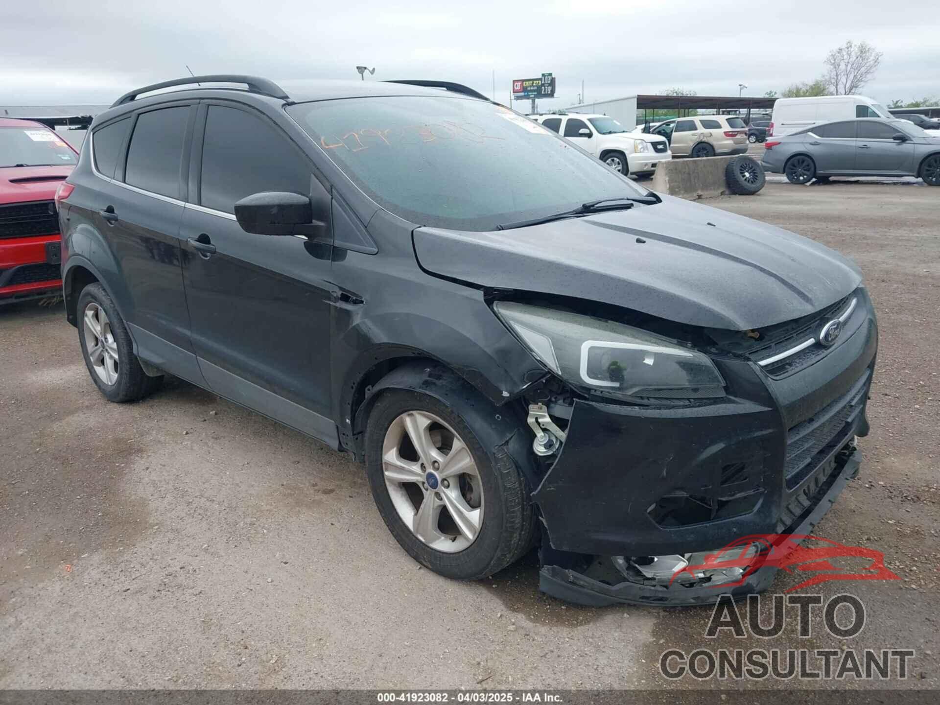 FORD ESCAPE 2015 - 1FMCU0GX9FUB80144