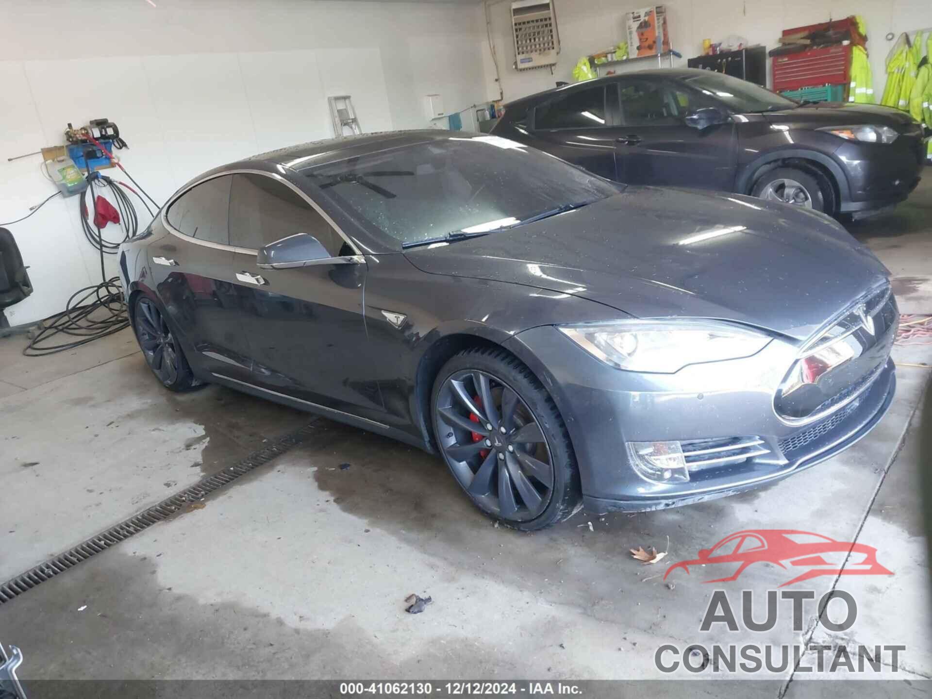 TESLA MODEL S 2014 - 5YJSA1H22EFP64345