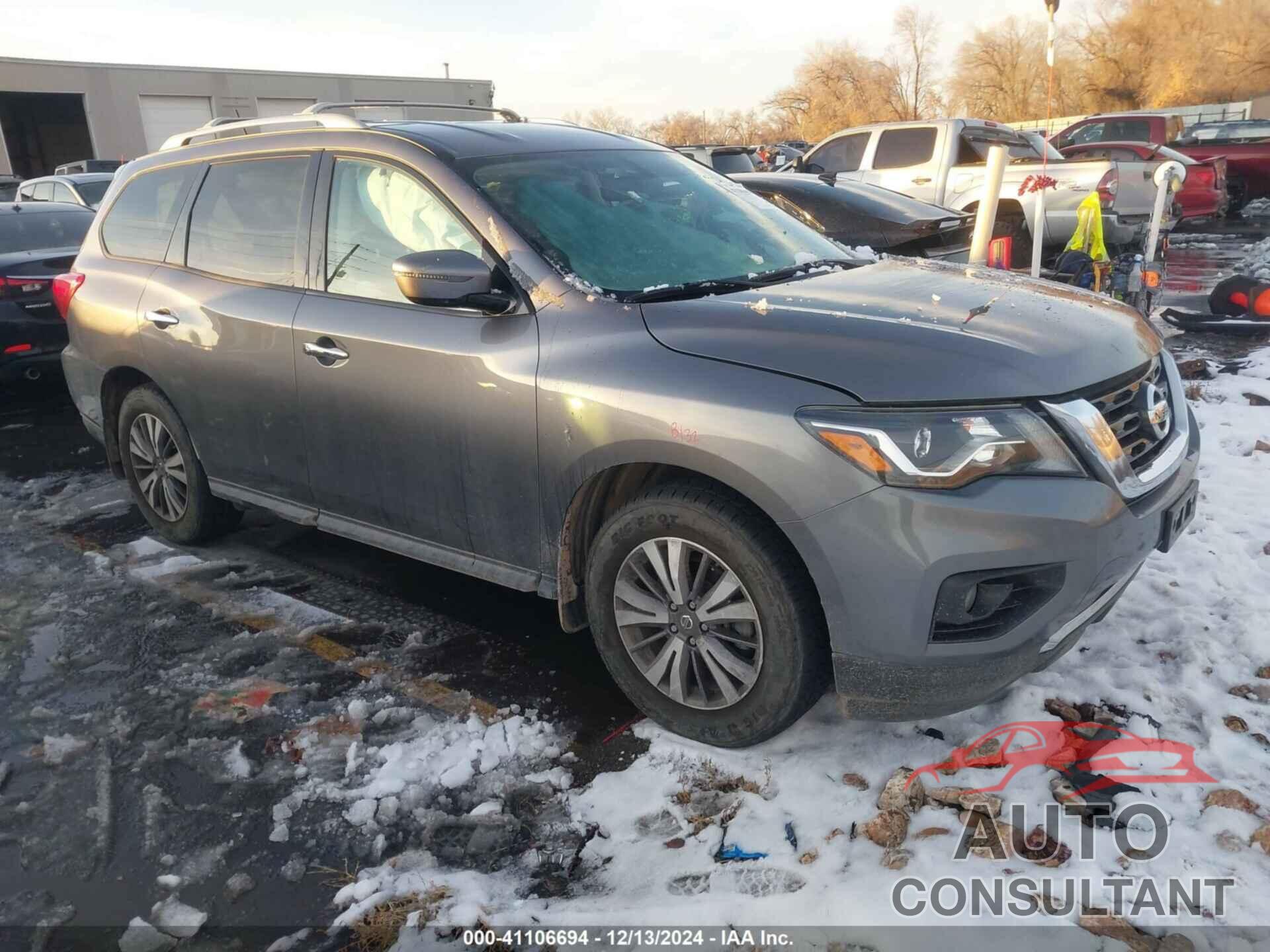 NISSAN PATHFINDER 2017 - 5N1DR2MM6HC679942