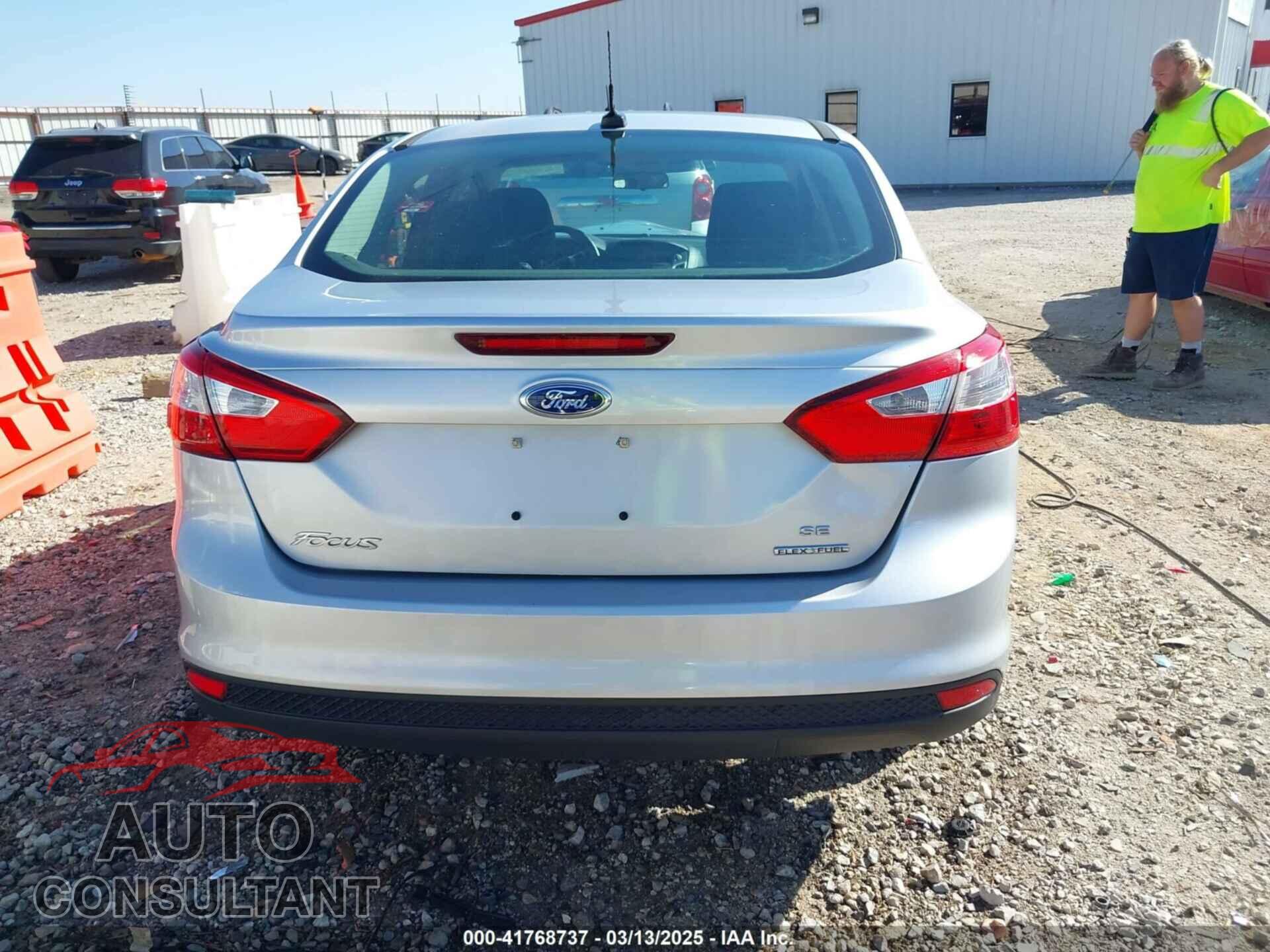 FORD FOCUS 2013 - 1FADP3F24DL372300