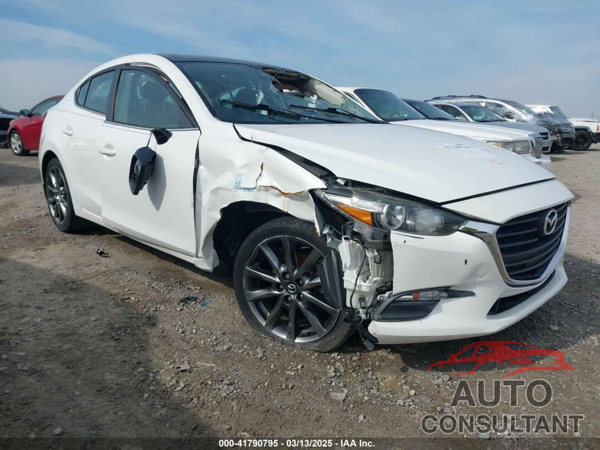 MAZDA MAZDA3 2018 - 3MZBN1V30JM237117