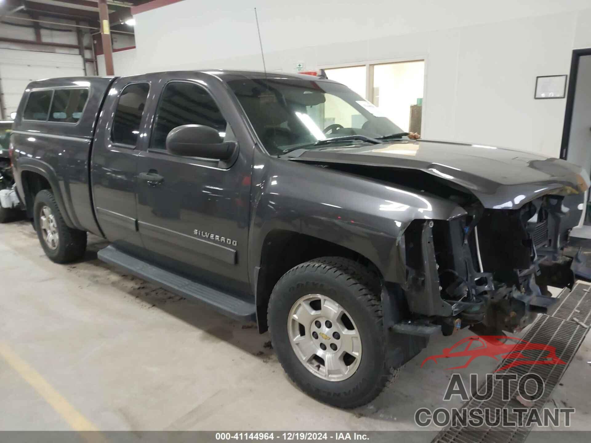 CHEVROLET SILVERADO 1500 2011 - 1GCRCSE05BZ260072