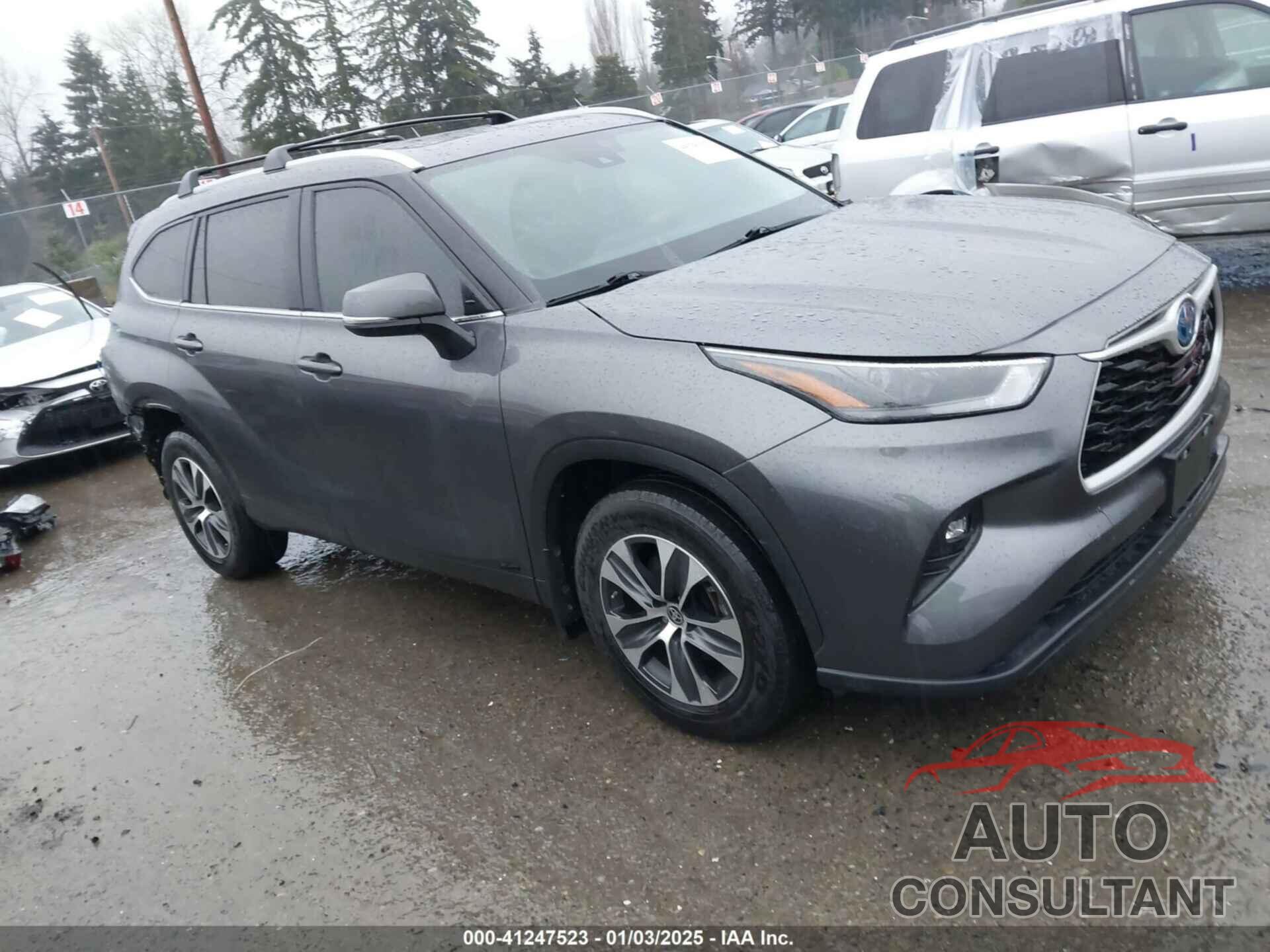 TOYOTA HIGHLANDER 2023 - 5TDKBRCH3PS579565